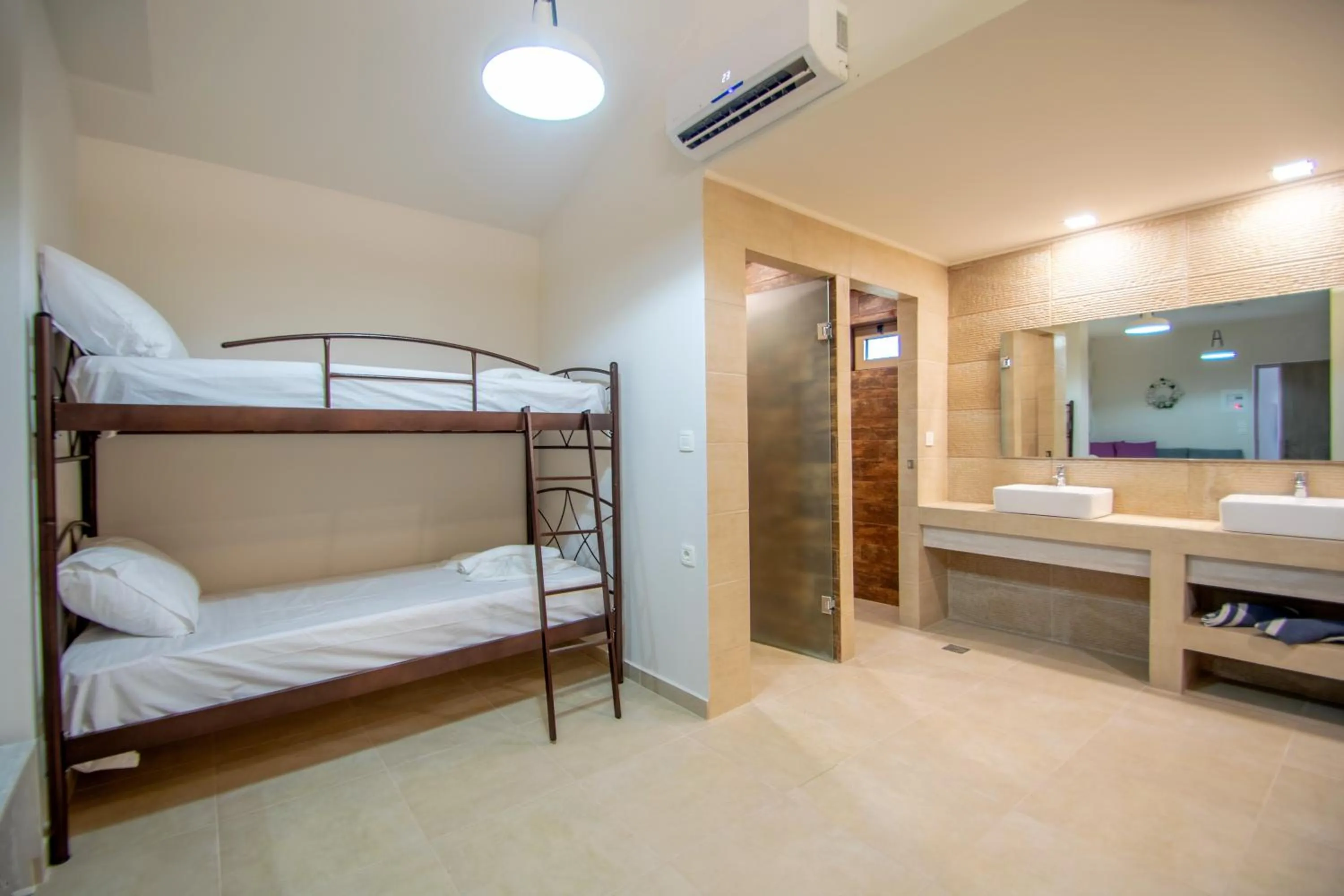 bunk bed, Bed in Paradise Apartments