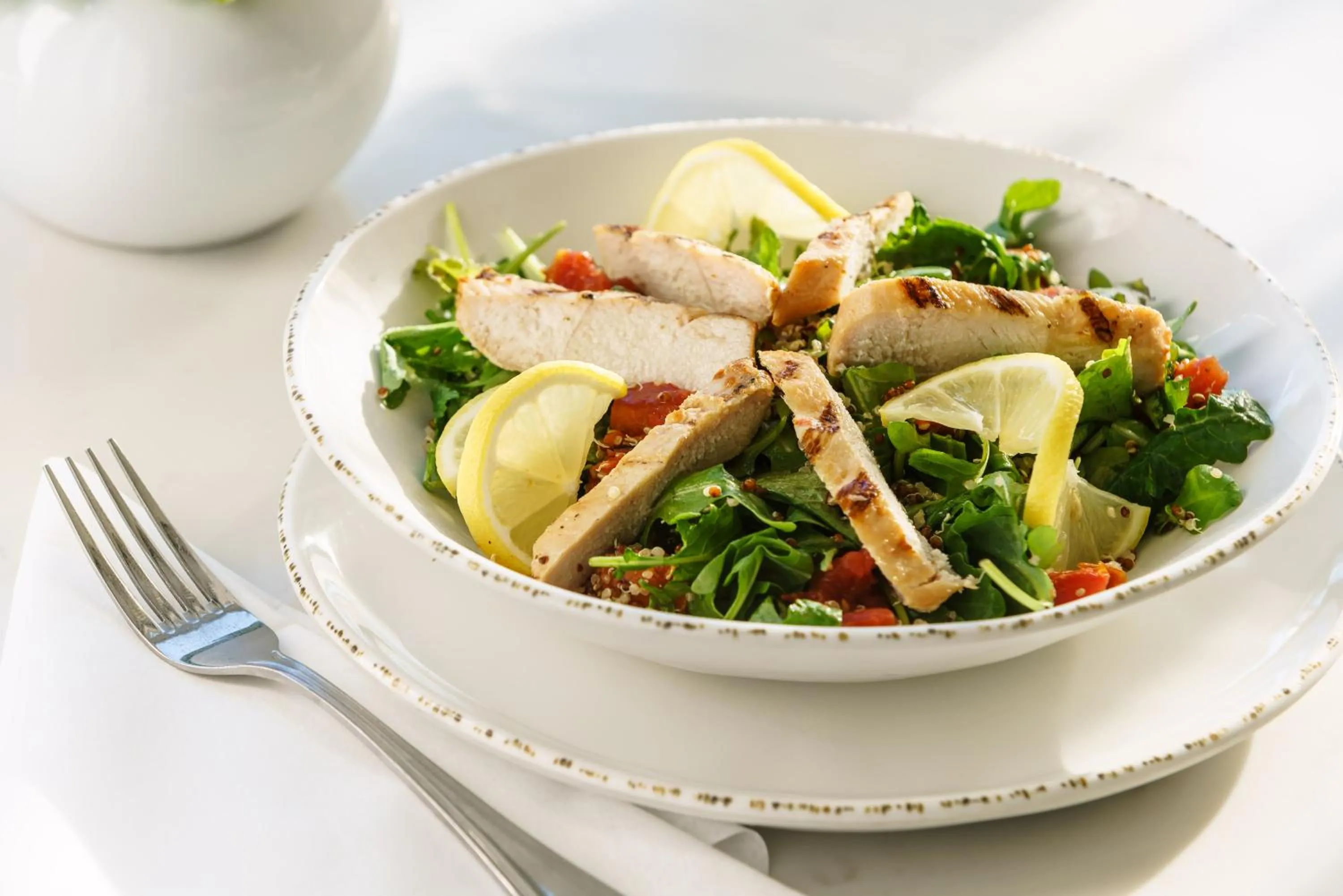 Food and drinks in Courtyard by Marriott Los Angeles Woodland Hills