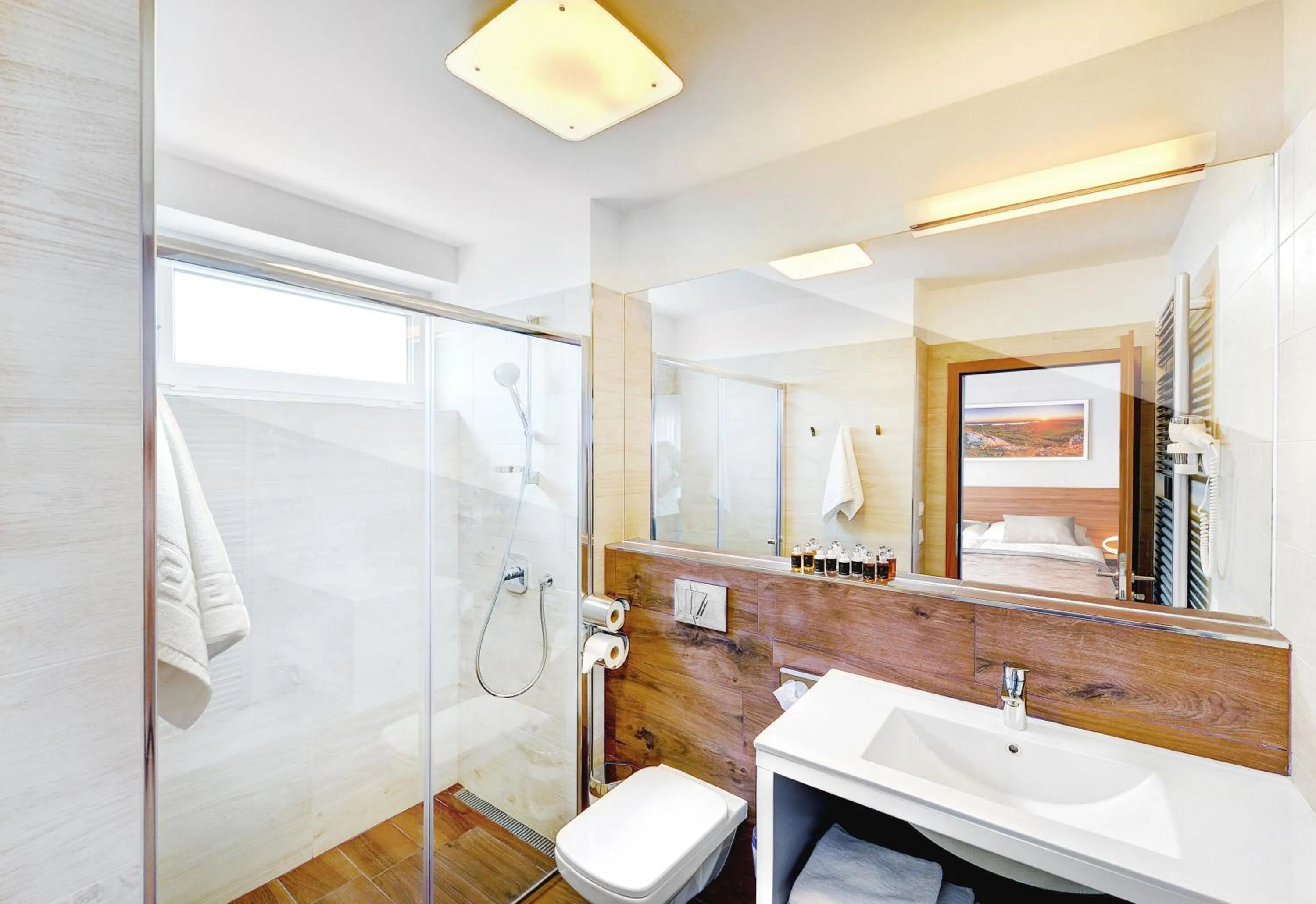 Shower in Hotel Aqualand Inn