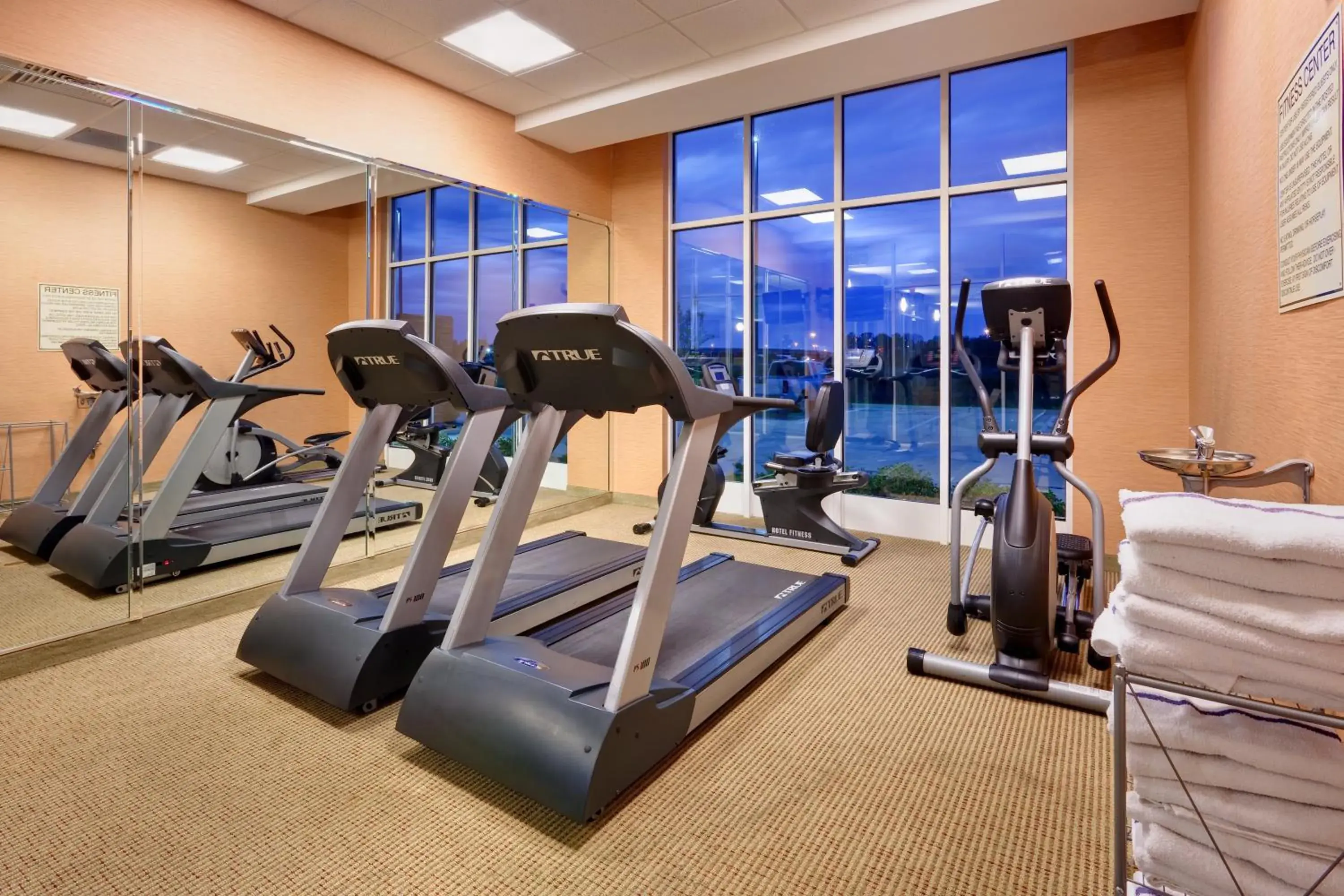 Fitness centre/facilities in Holiday Inn Pearl - Jackson Area by IHG Fitness centre/facilities in Holiday Inn Pearl - Jackson Area by IHG