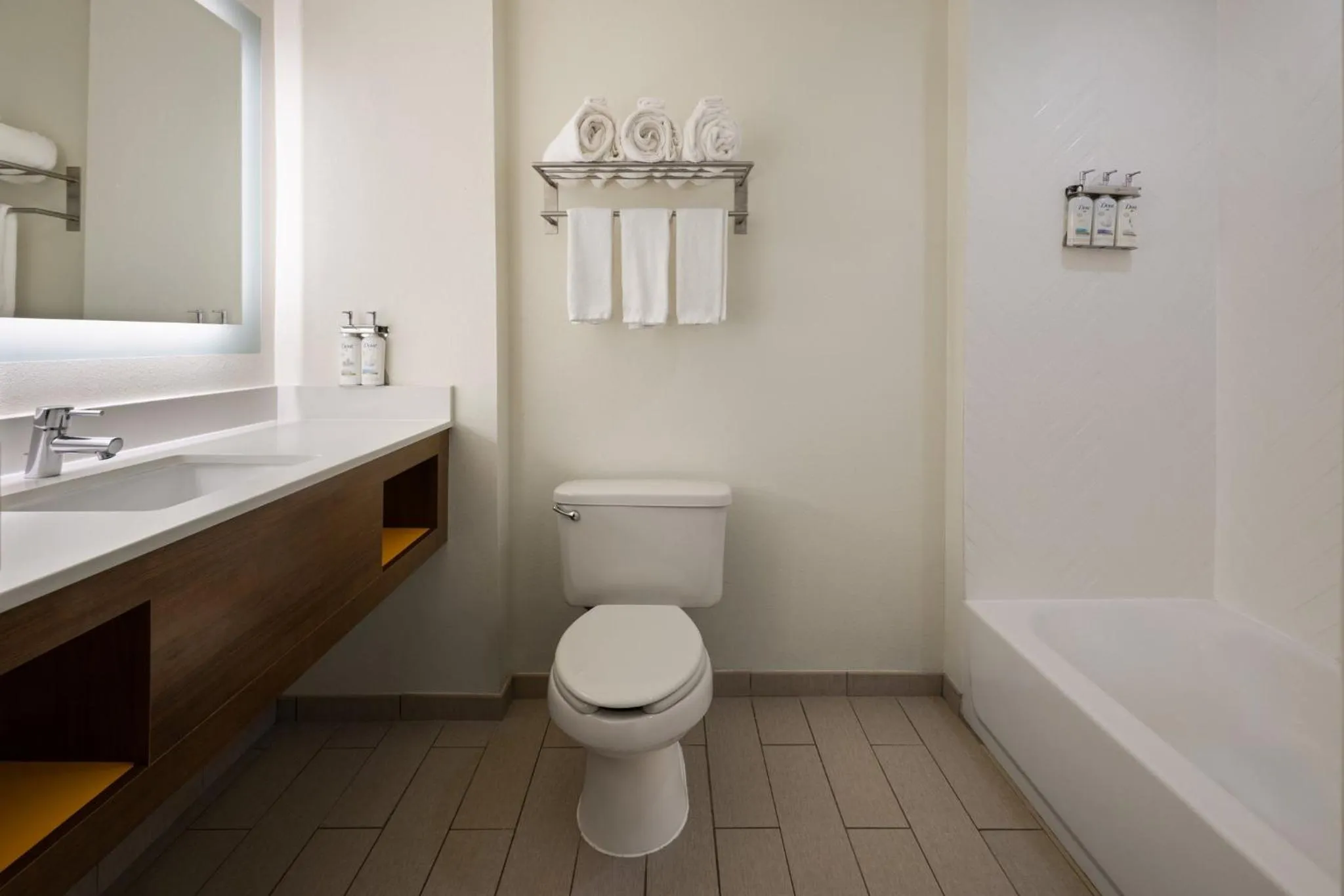 Bathroom in Holiday Inn Pearl - Jackson Area by IHG