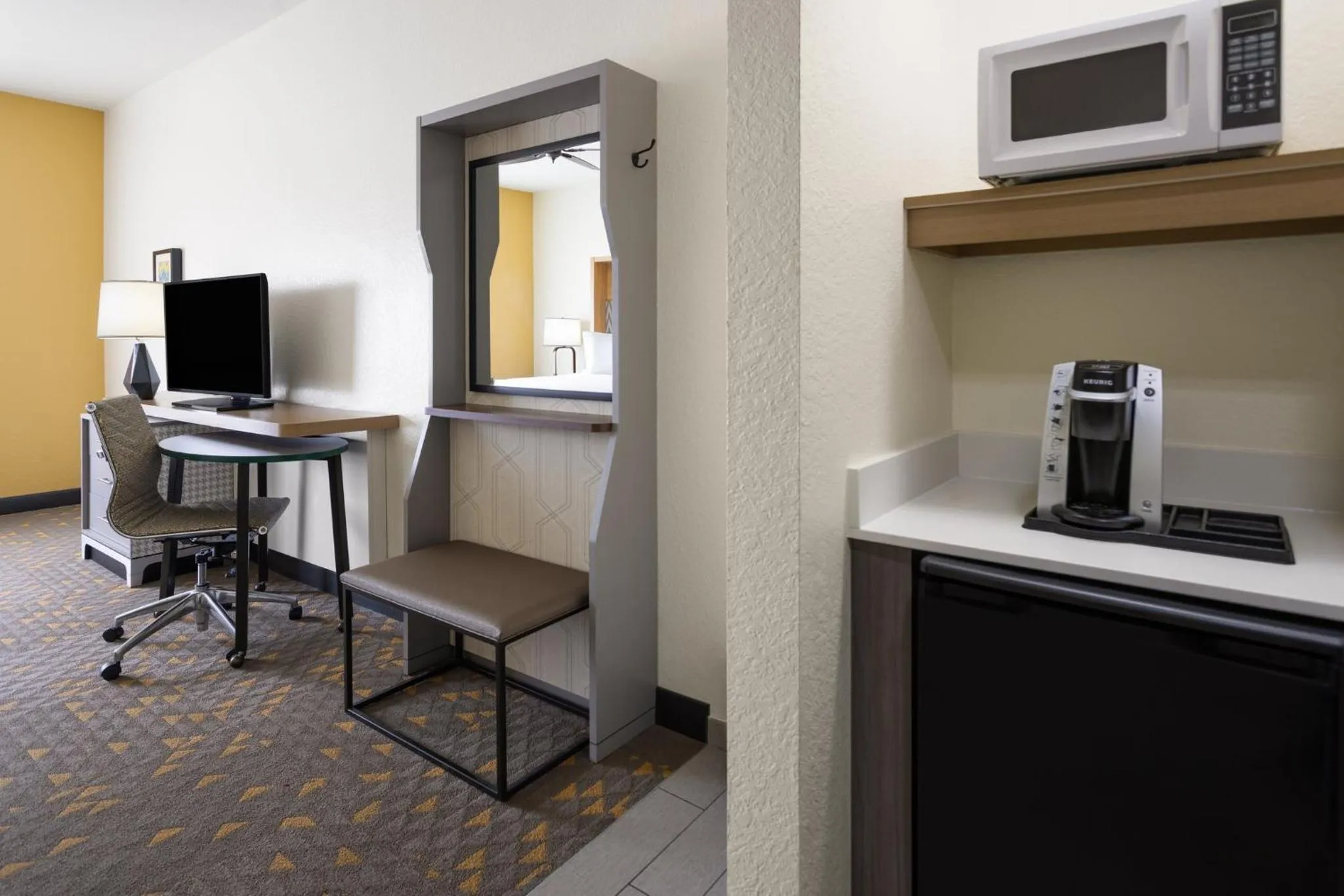 Photo of the whole room in Holiday Inn Pearl - Jackson Area by IHG