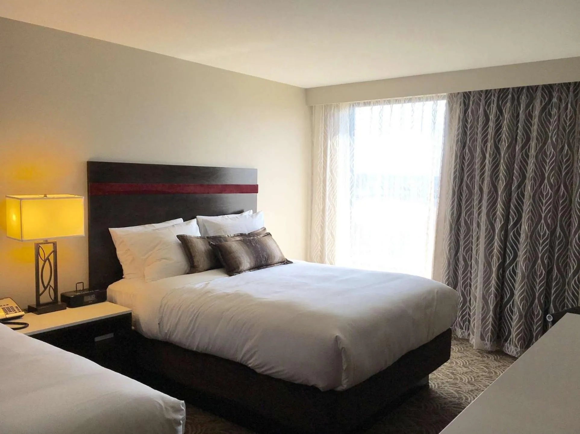 Photo of the whole room in Holiday Inn Chicago Schaumburg by IHG