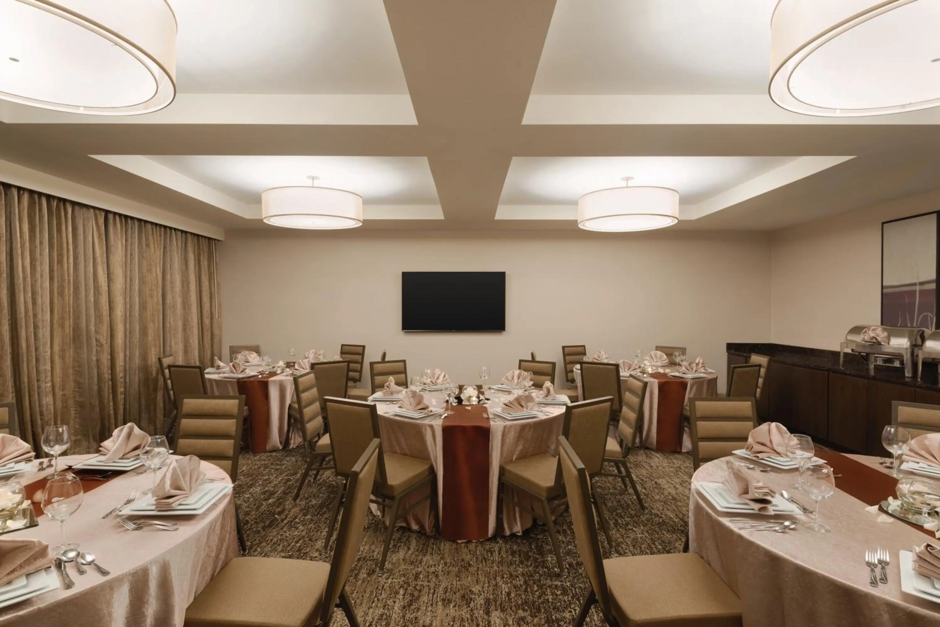 Meeting/conference room in Holiday Inn Chicago Schaumburg by IHG