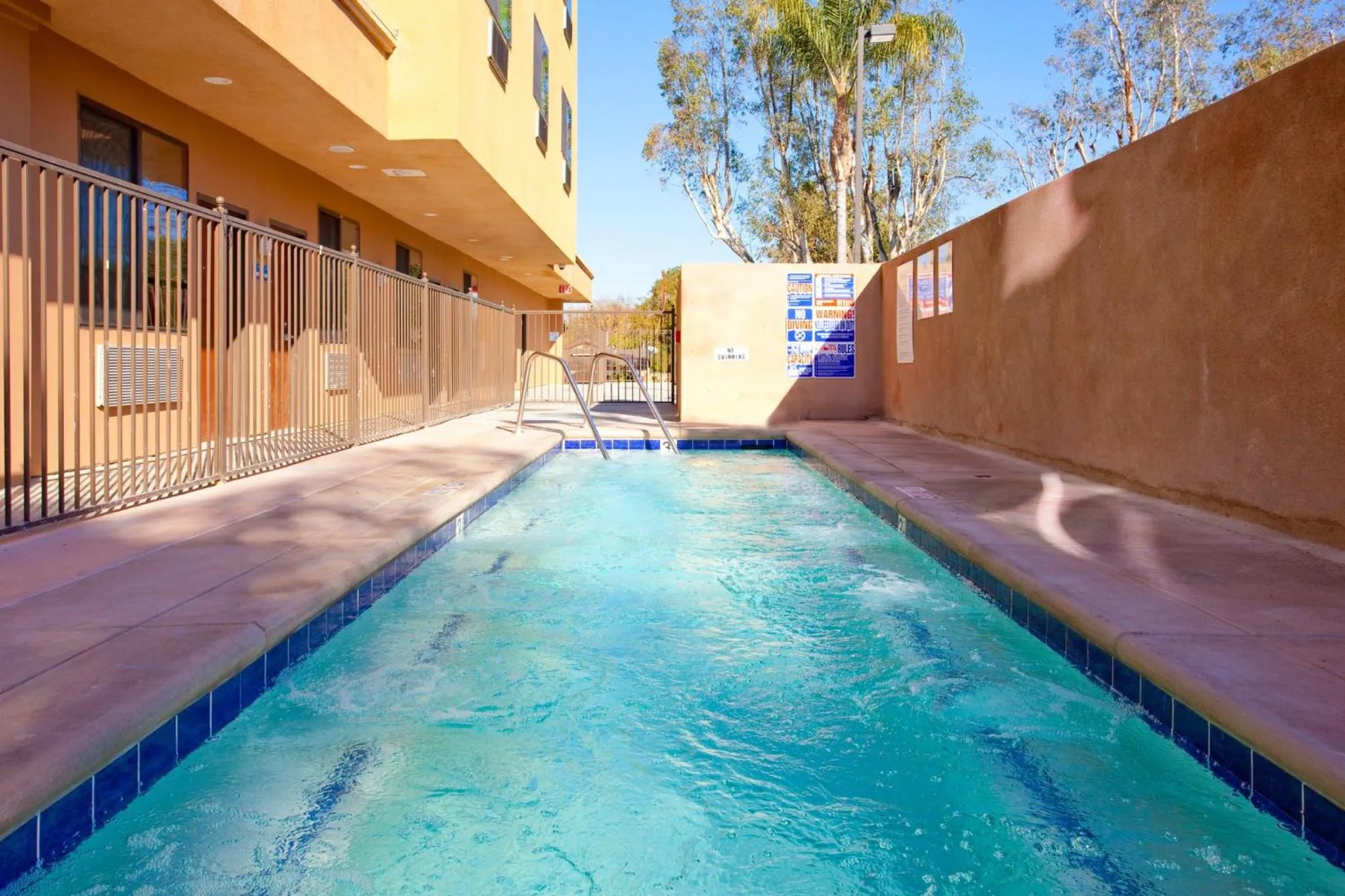 Swimming pool in Holiday Inn Express & Suites Woodland Hills by IHG