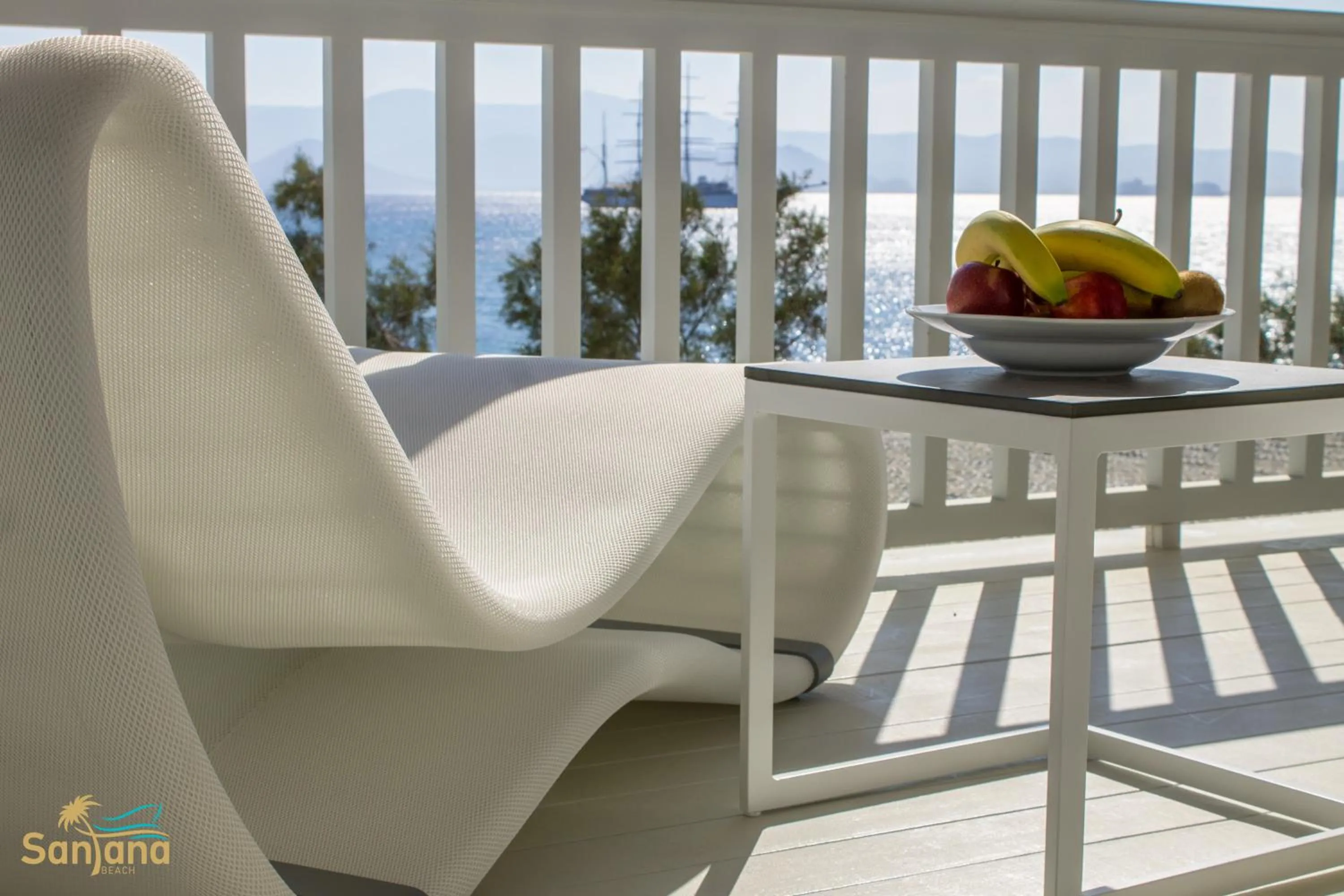 Decorative detail in Santana Beach