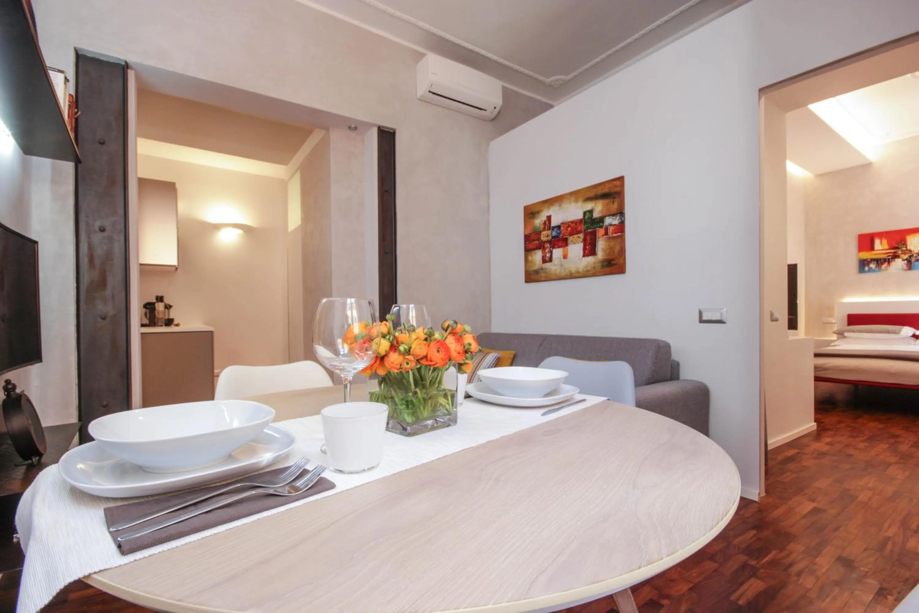 Decorative detail, Bed in Living RHome - Condotti Apartment