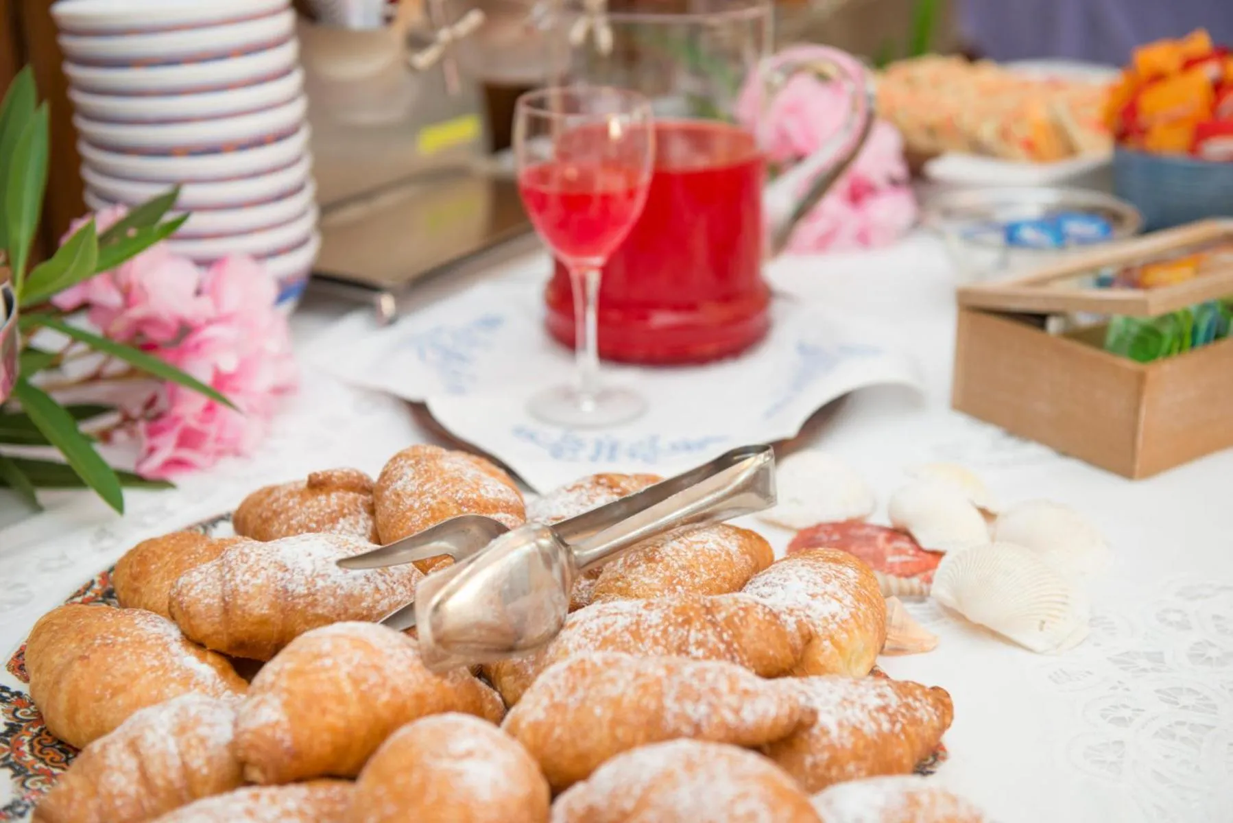 Food and drinks in Hotel Bella Zurigo