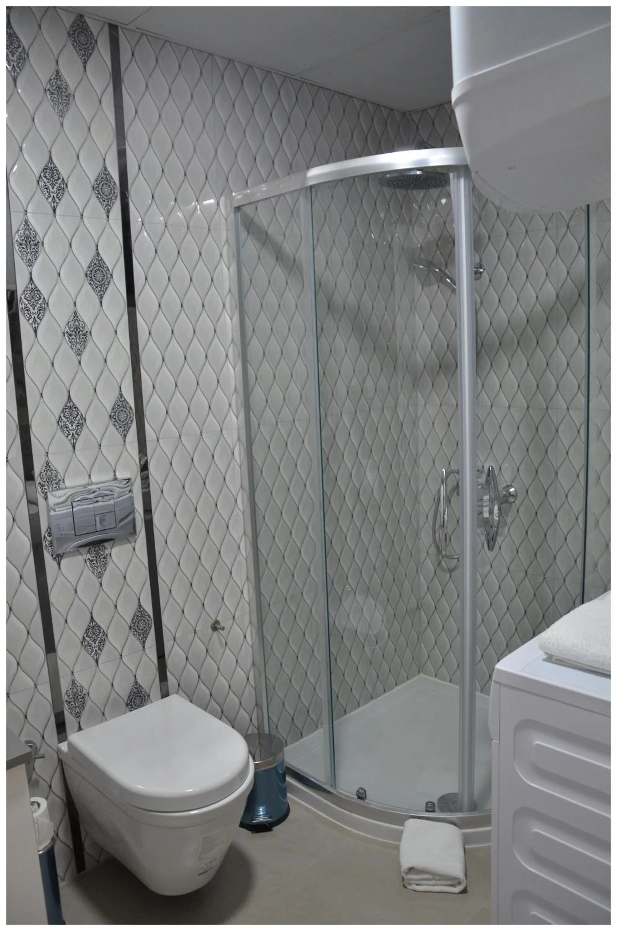 Shower in Sigacik Marina Apart Hotel