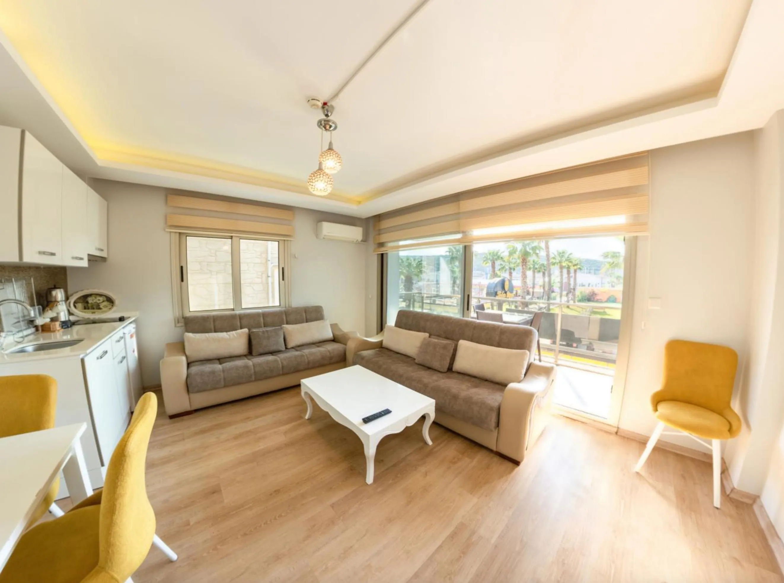 Kitchen or kitchenette in Sigacik Marina Apart Hotel