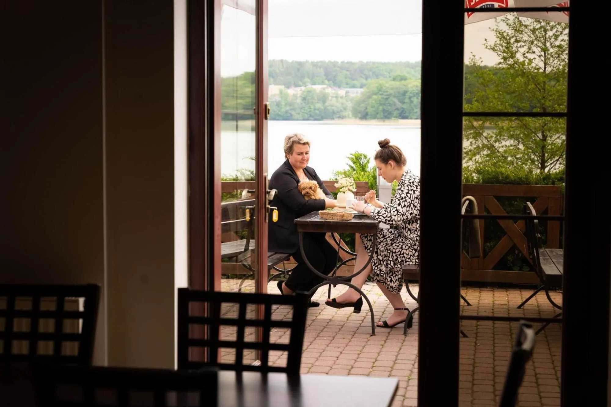 Restaurant/places to eat in Hotel Anek