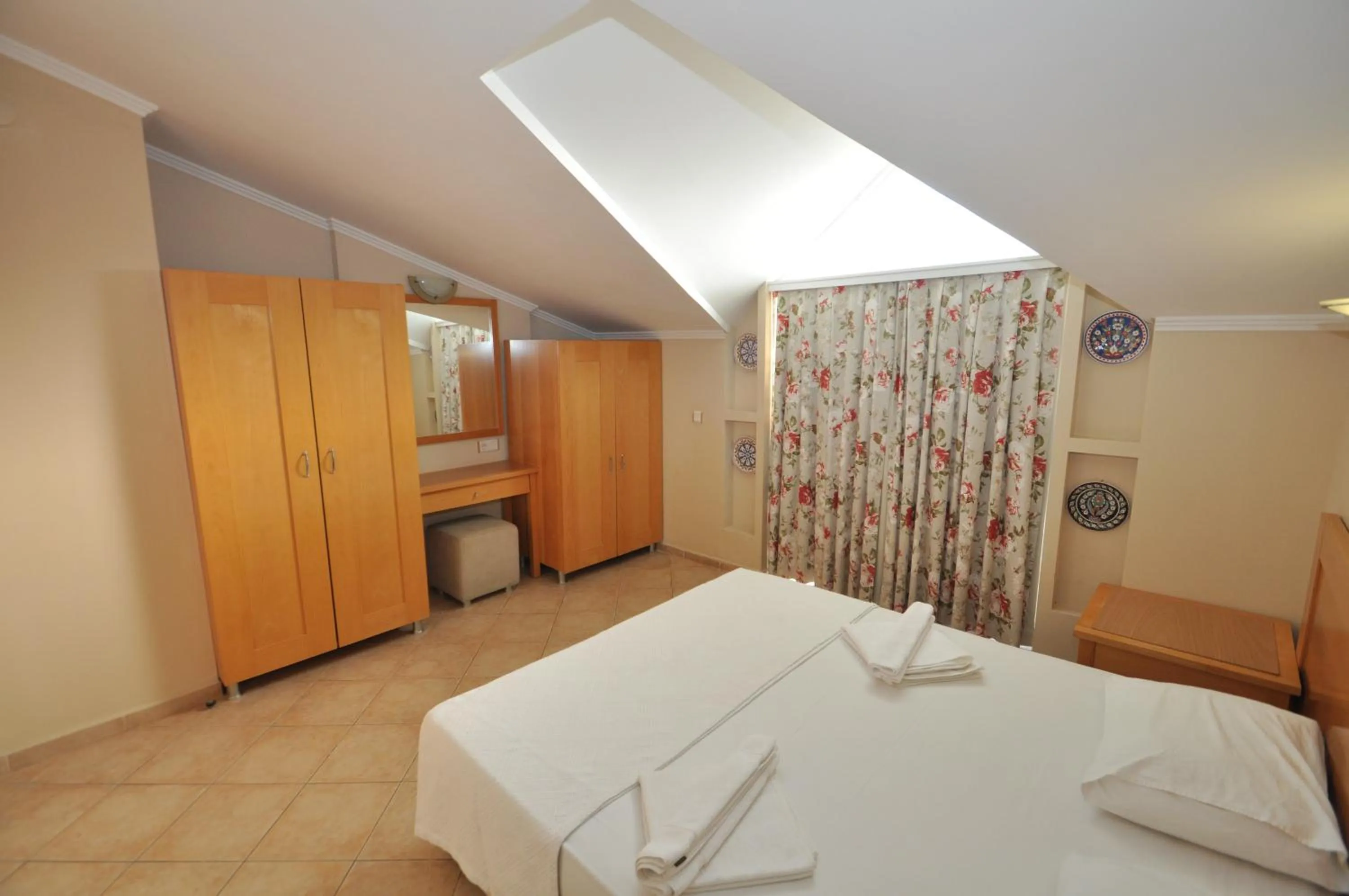 Bed in Sun Blue Apart Hotel