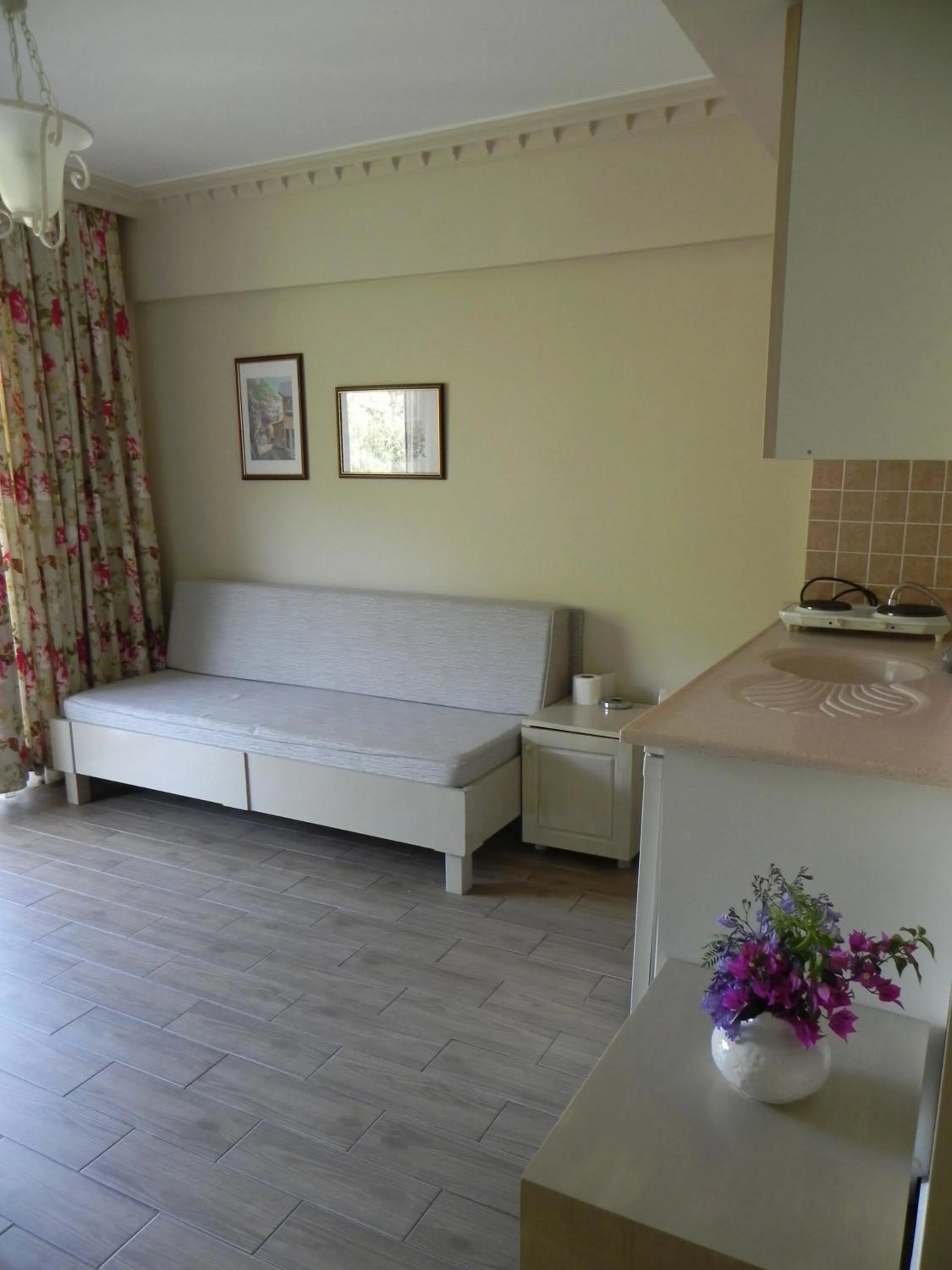 Seating area in Sun Blue Apart Hotel