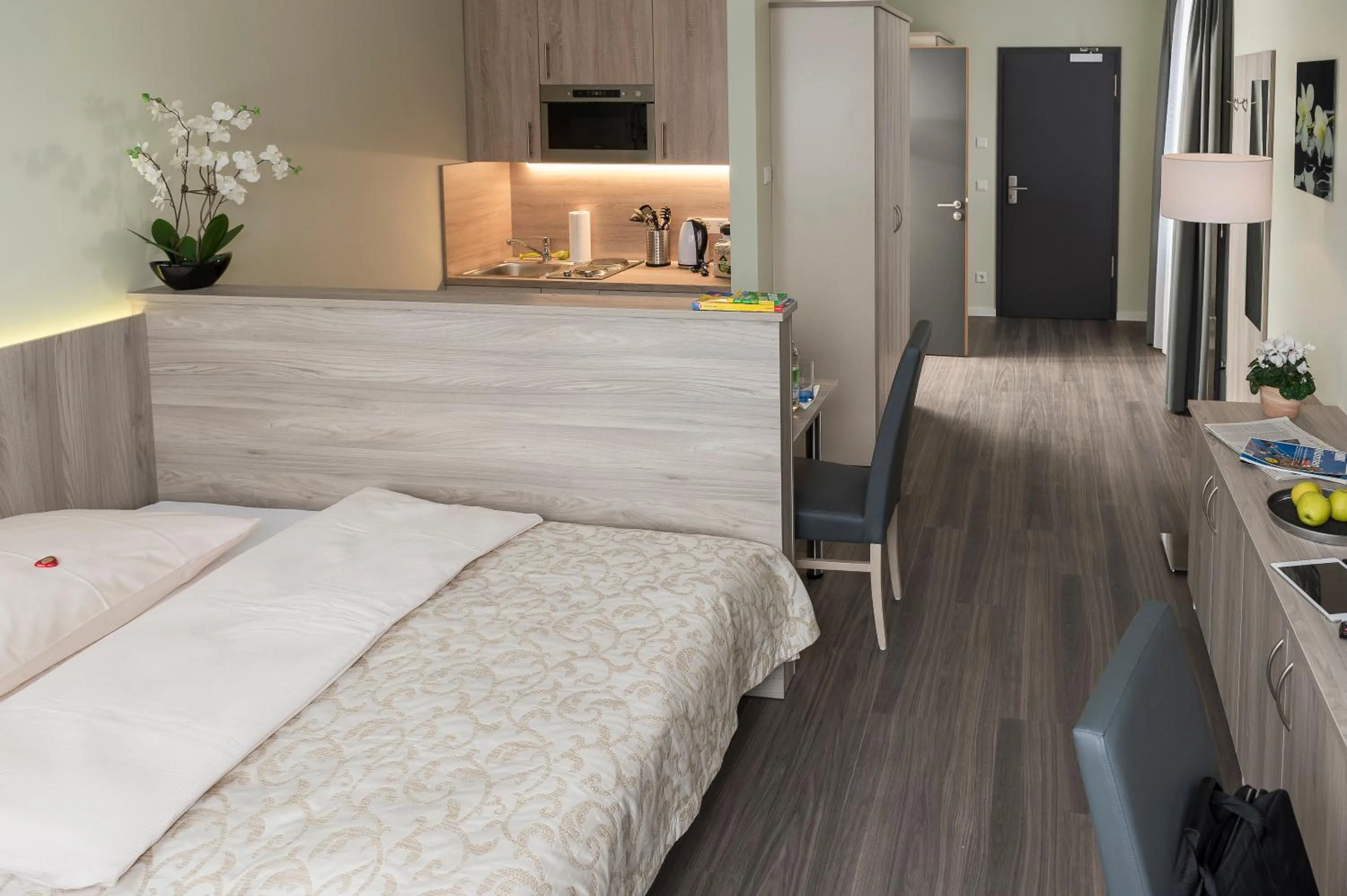 Photo of the whole room, Bed in AINO Aparthotel Olympiapark