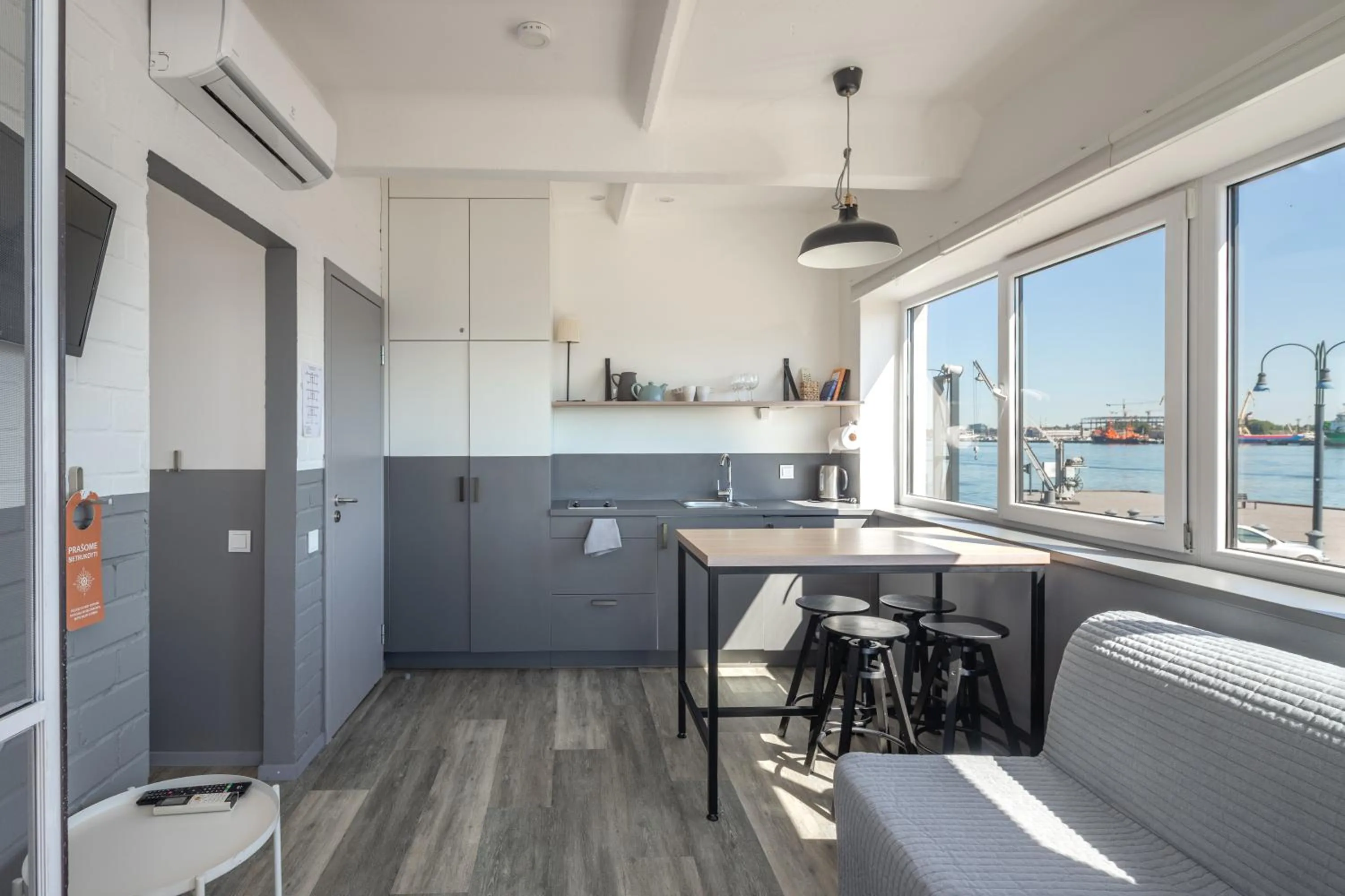 Property building in Smiltynės Jachtklubas