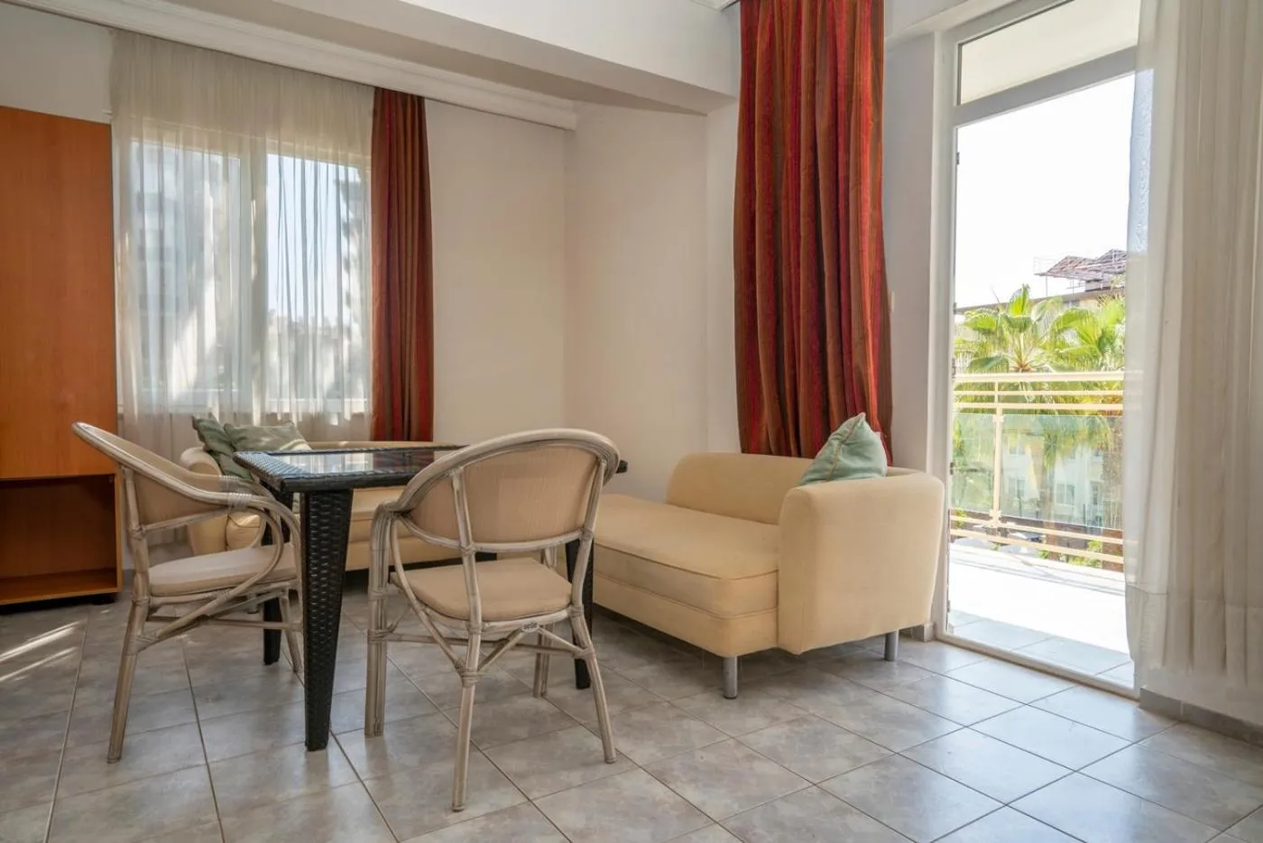 Living room in Carmen Suite Hotel