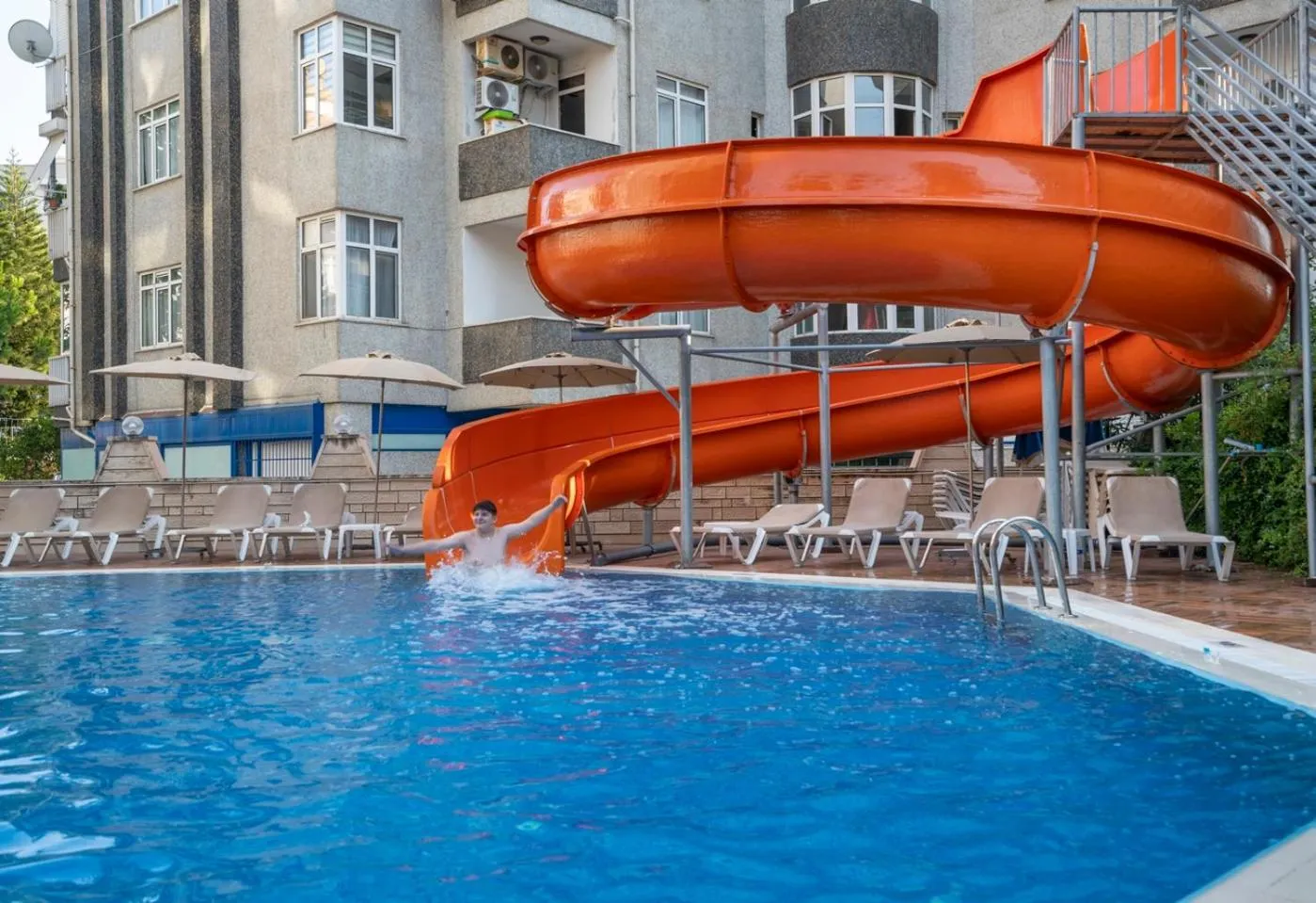 Swimming pool in Carmen Suite Hotel