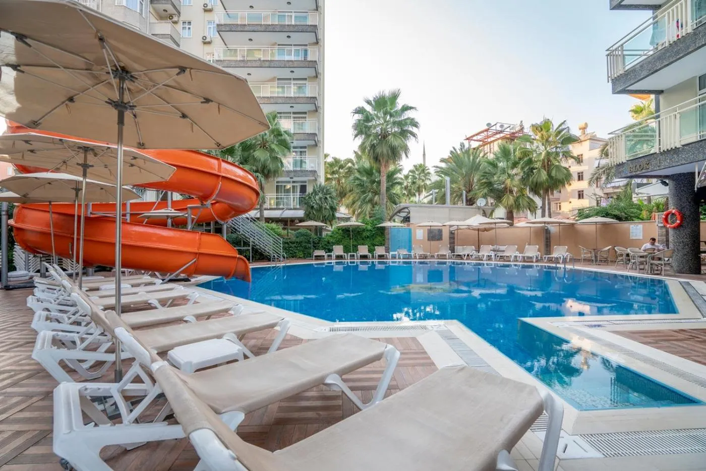 Swimming pool in Carmen Suite Hotel