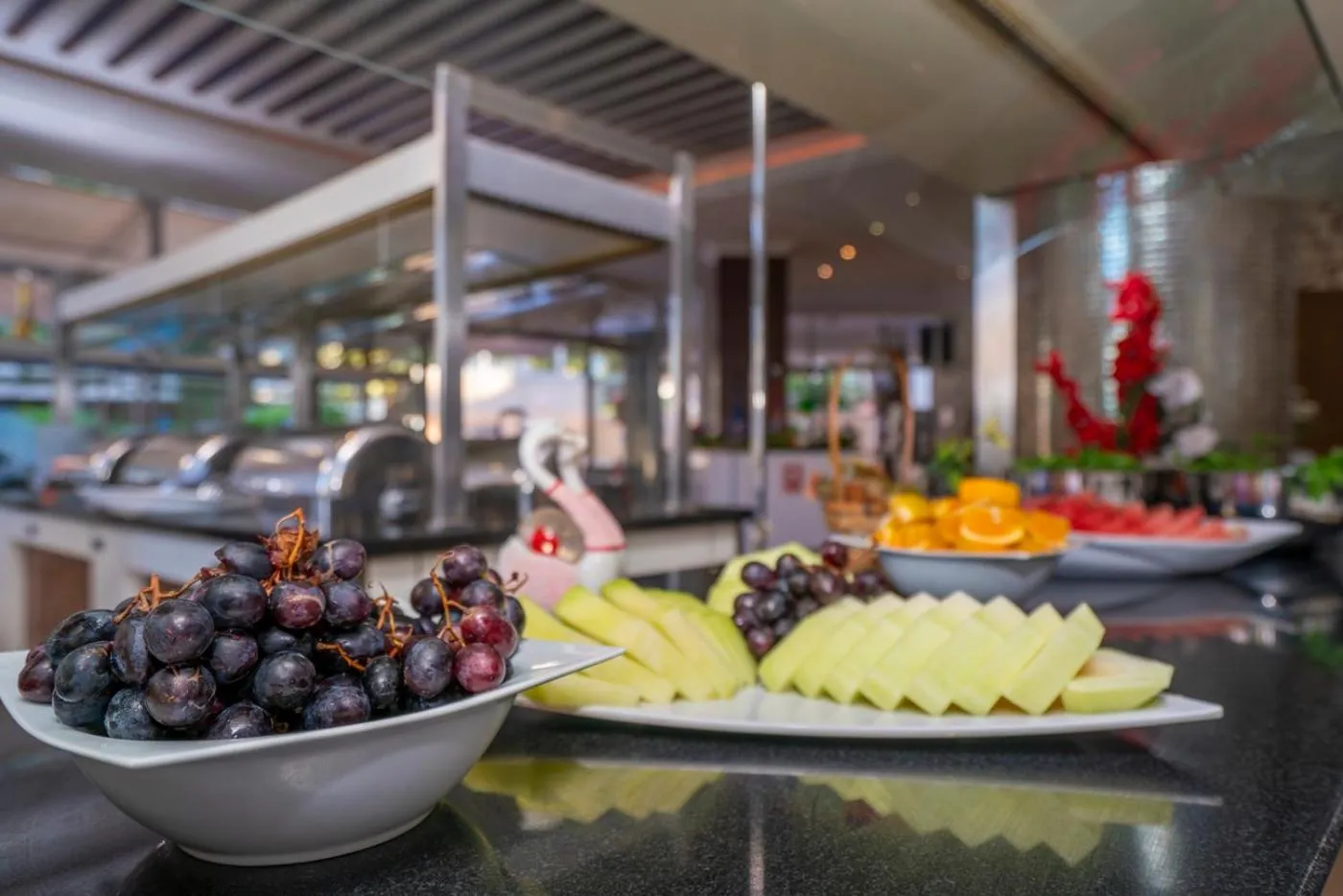 Food and drinks in Carmen Suite Hotel