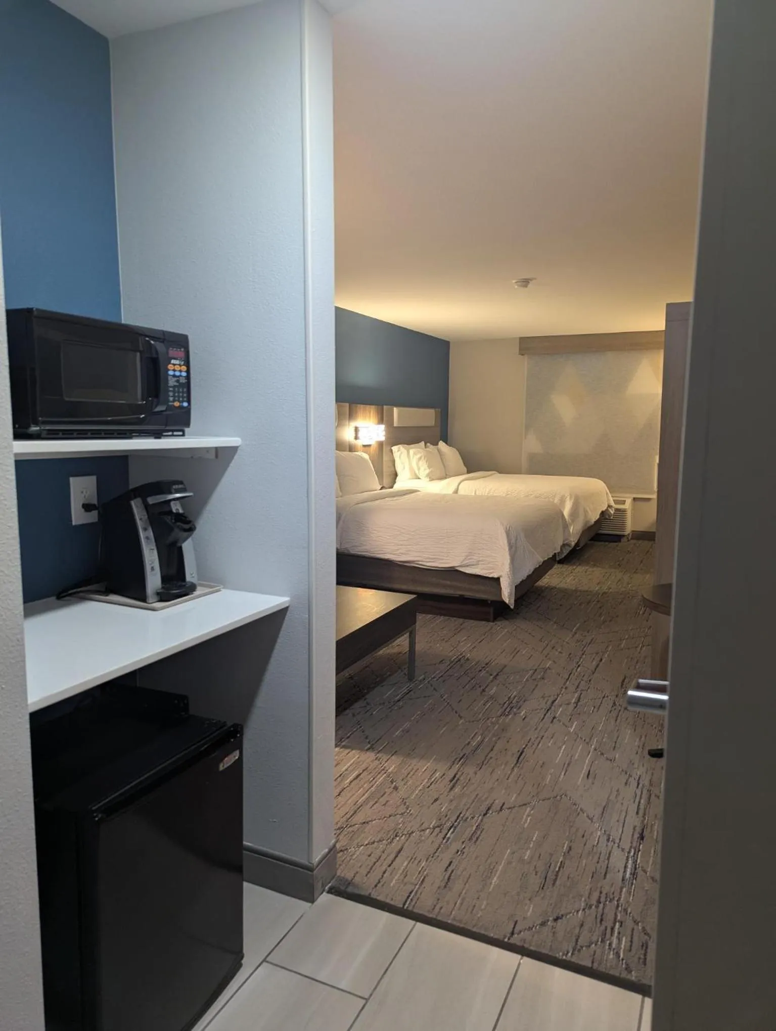 Bedroom, Bed in Holiday Inn Express Hotel & Suites Loveland by IHG