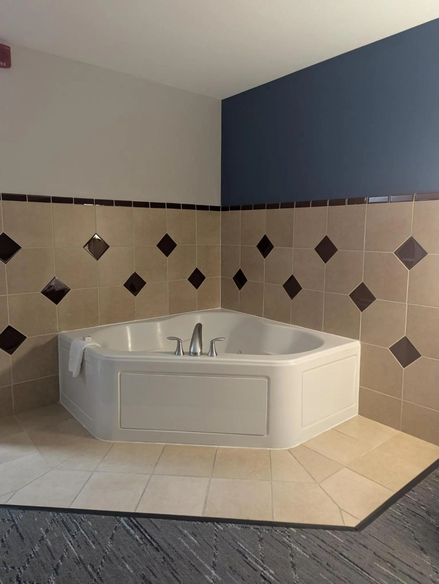 Hot Tub in Holiday Inn Express Hotel & Suites Loveland by IHG