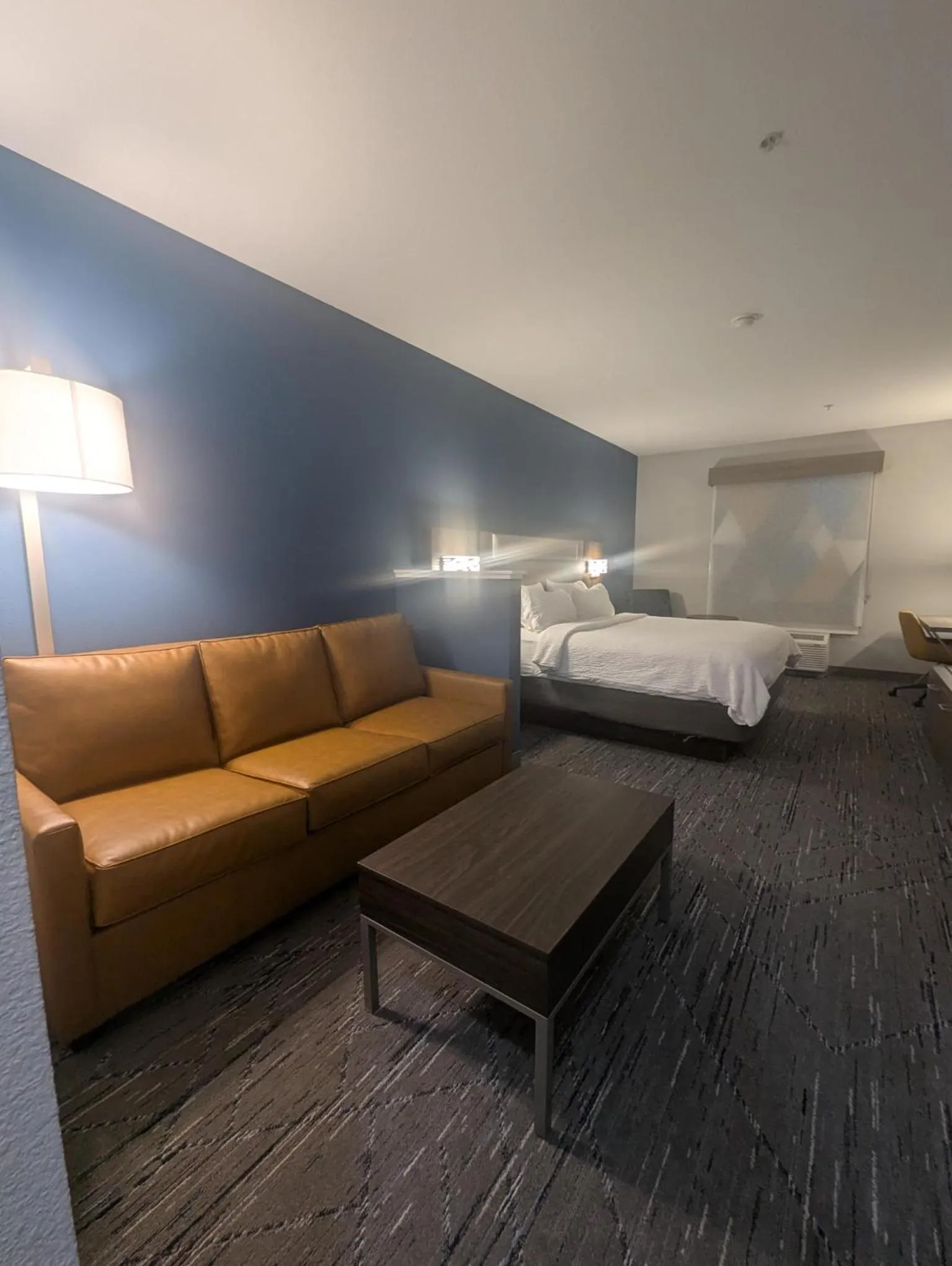 Bedroom, Bed in Holiday Inn Express Hotel & Suites Loveland by IHG