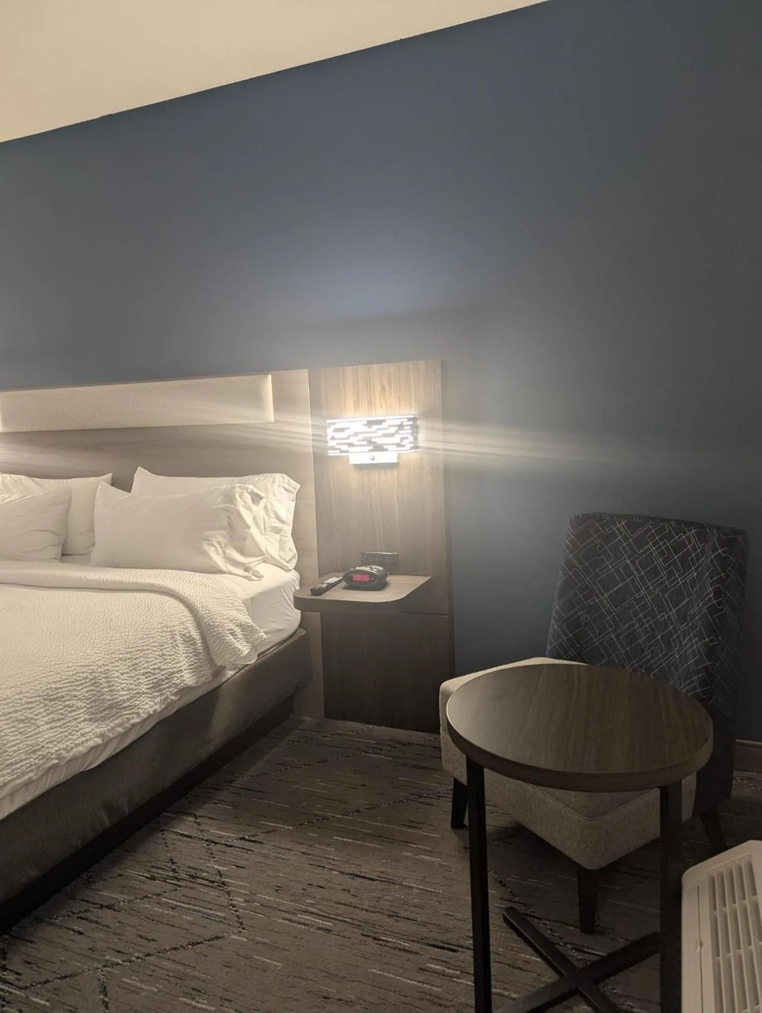 Bedroom, Bed in Holiday Inn Express Hotel & Suites Loveland by IHG
