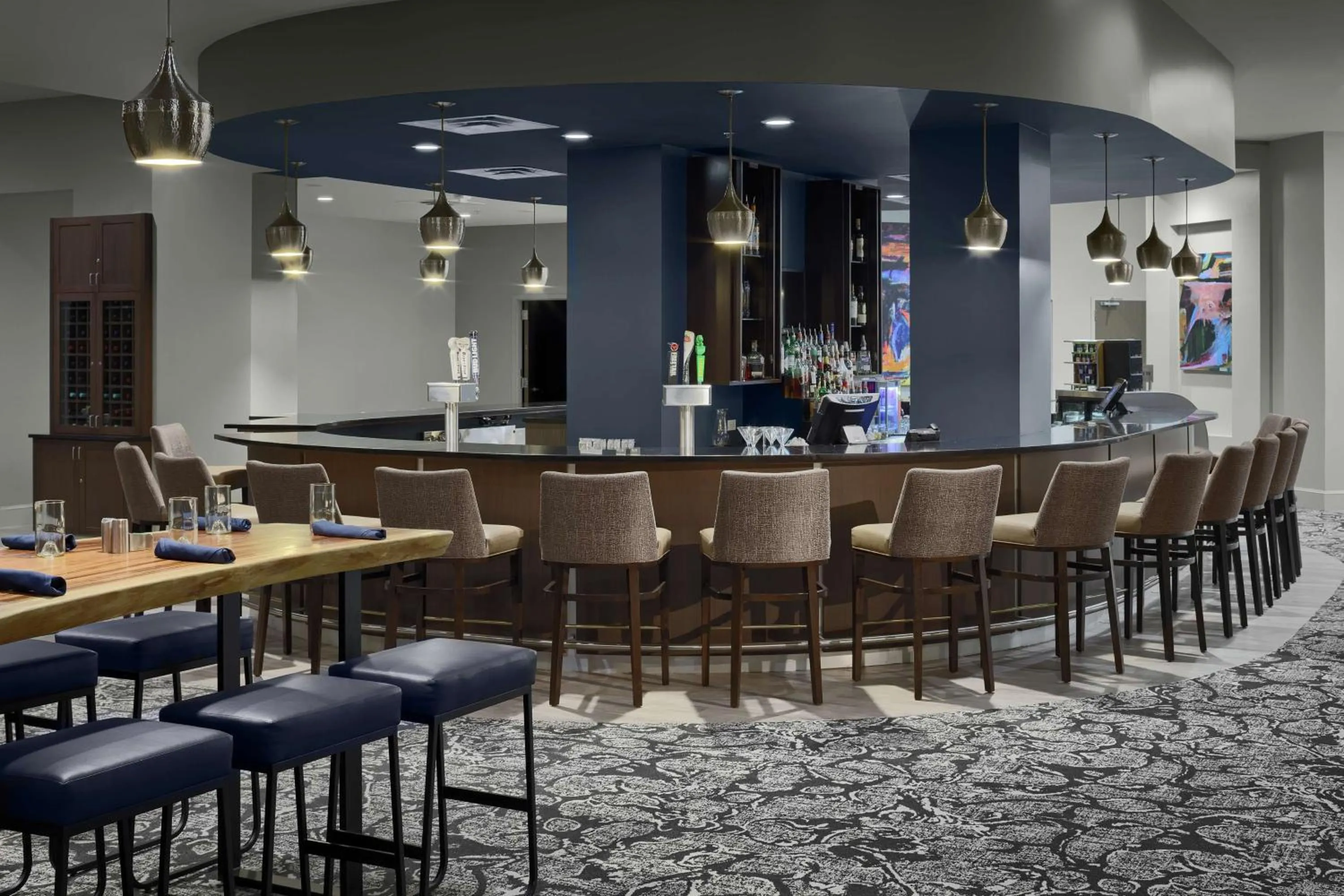 Lounge or bar in DoubleTree by Hilton San Antonio Downtown