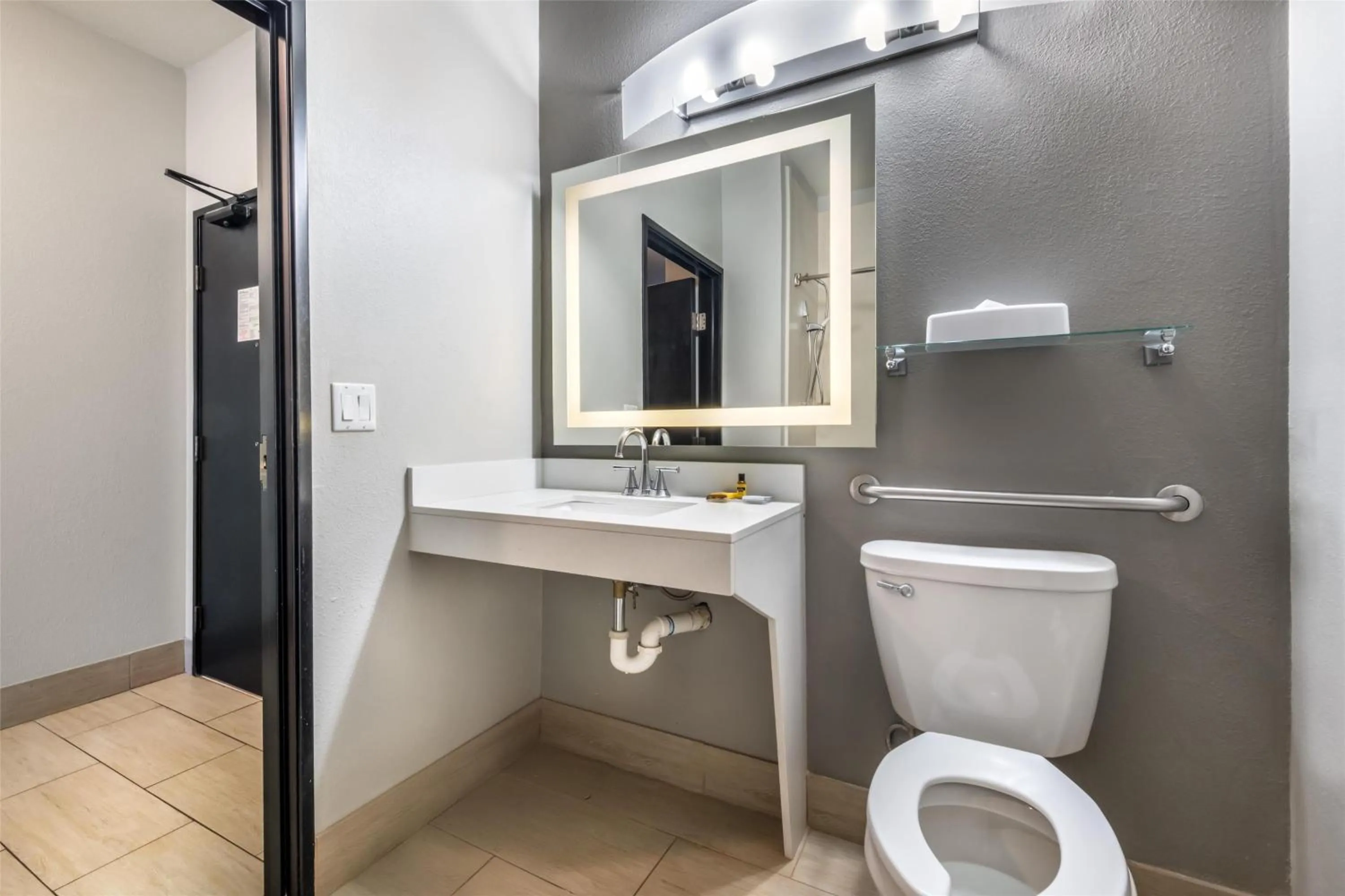 Bathroom in Best Western Plus Liberal Hotel & Suites