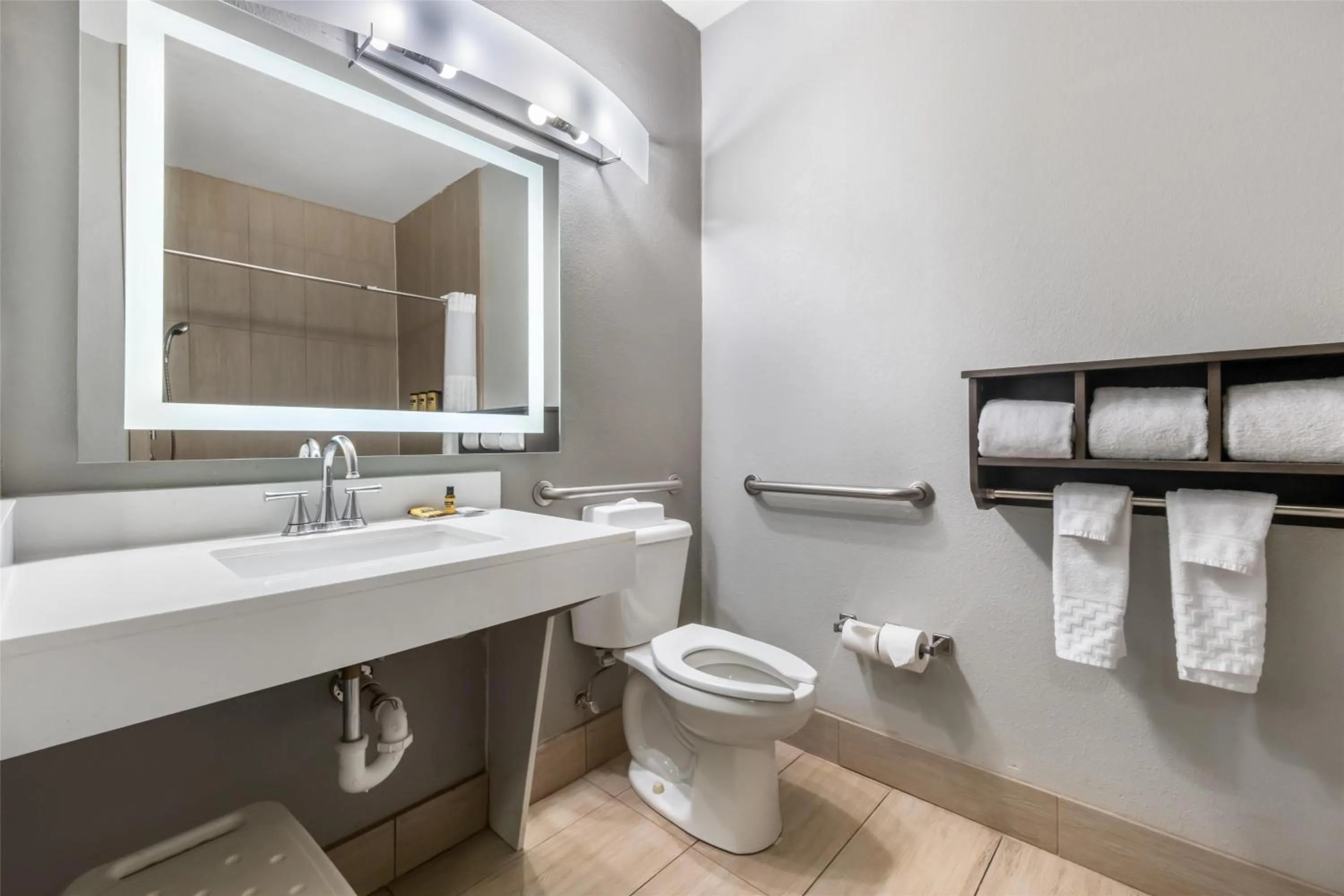 Bathroom in Best Western Plus Liberal Hotel & Suites