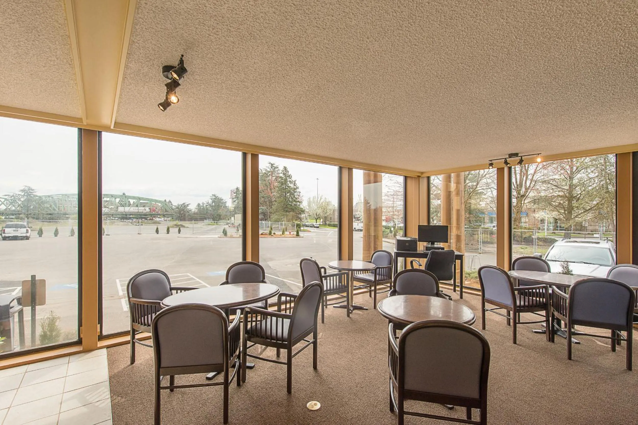 Coffee/tea facilities in Rodeway Inn & Suites Portland - Jantzen Beach