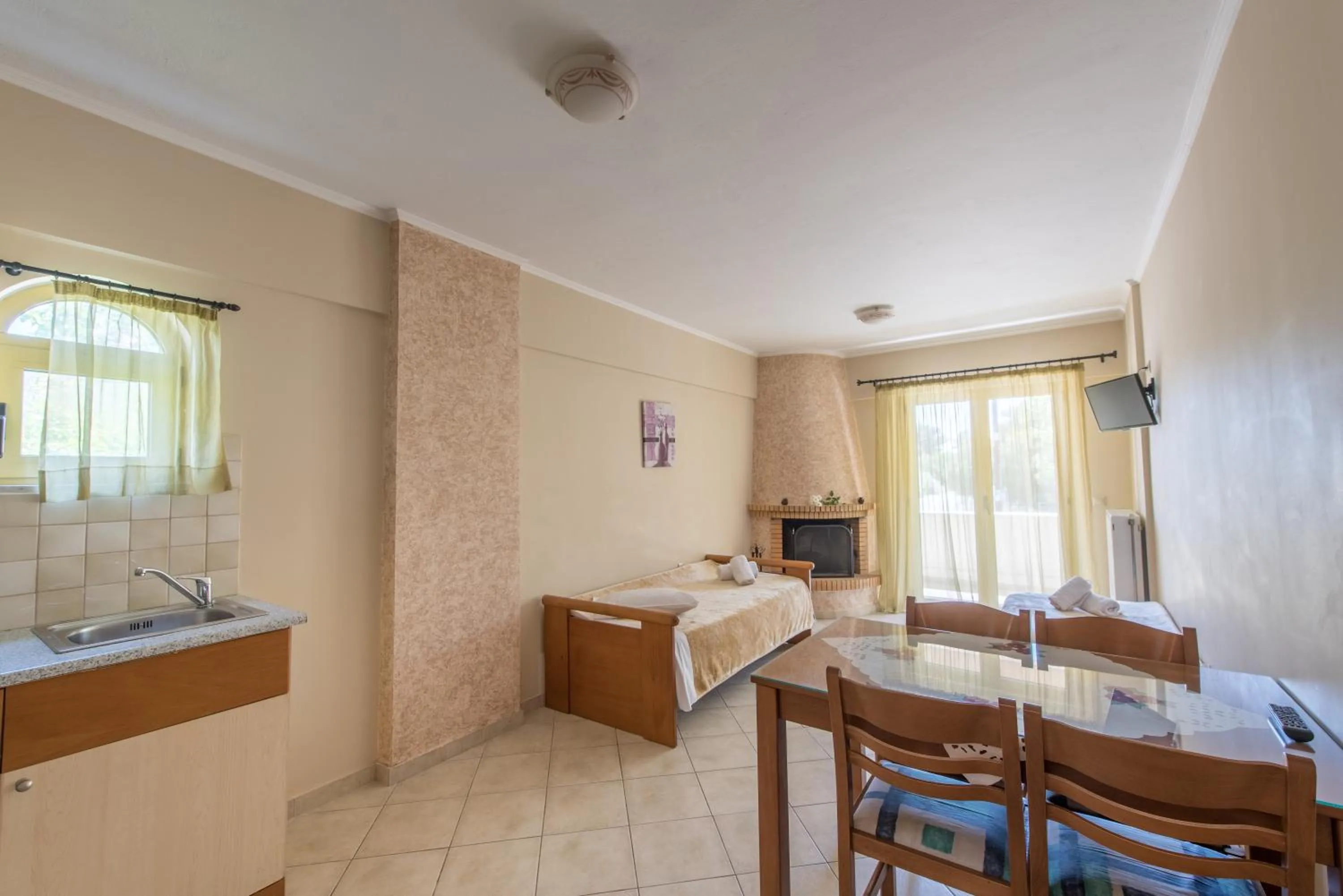 Bed in Sun Rise Hotel Apartments