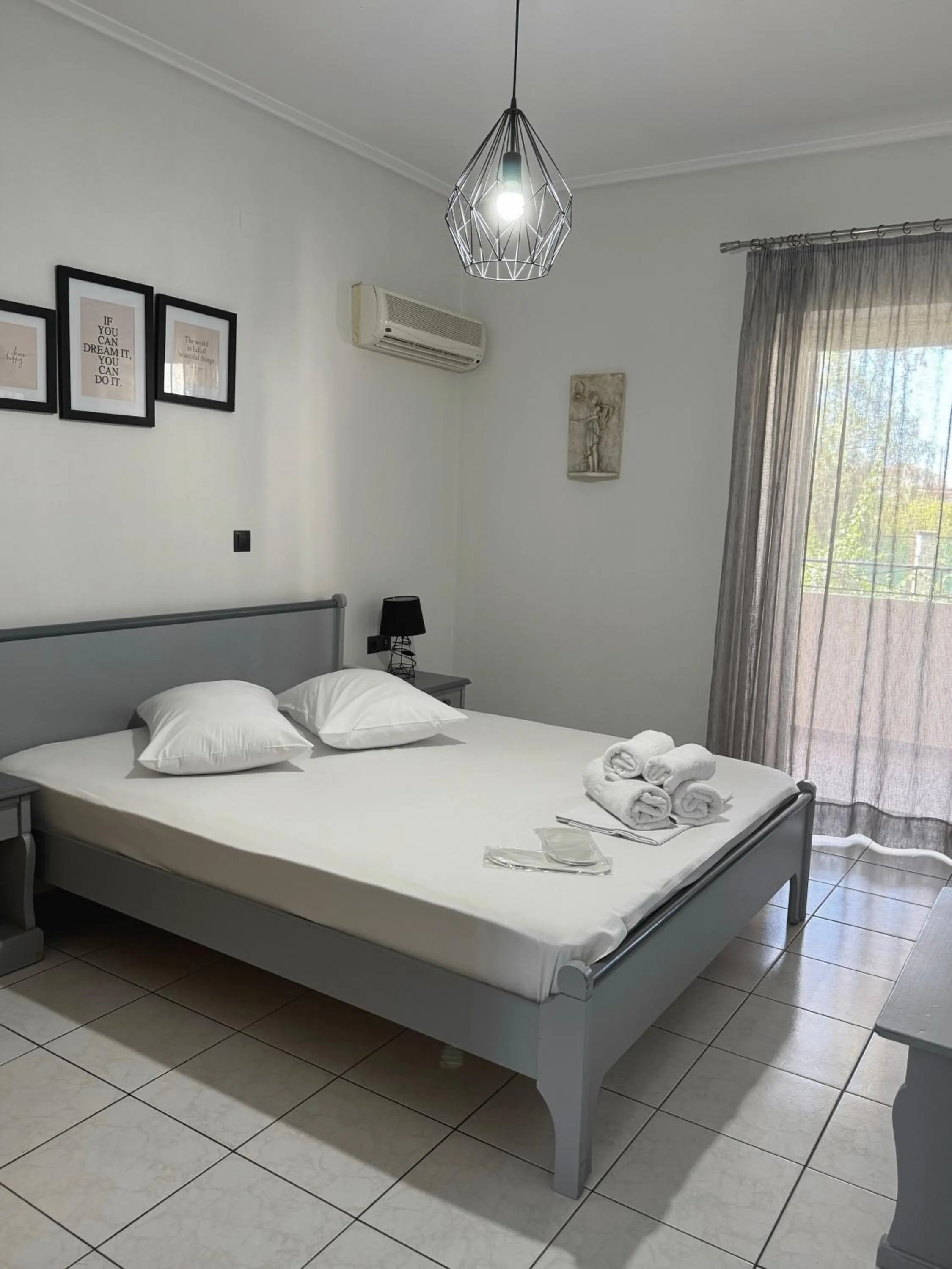 Bed in Sun Rise Hotel Apartments