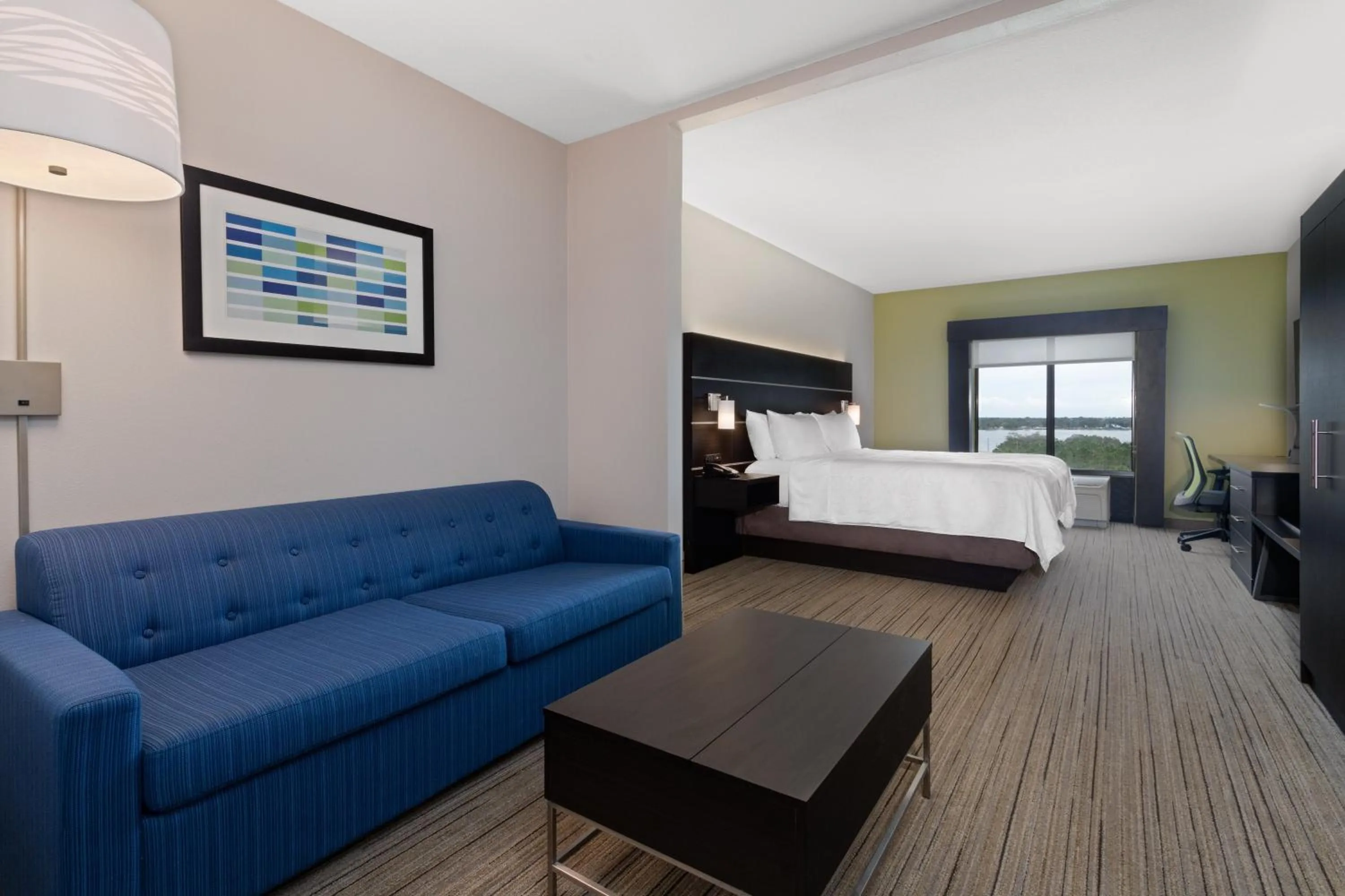 Bedroom, Bed in Holiday Inn Express & Suites Lake Placid by IHG