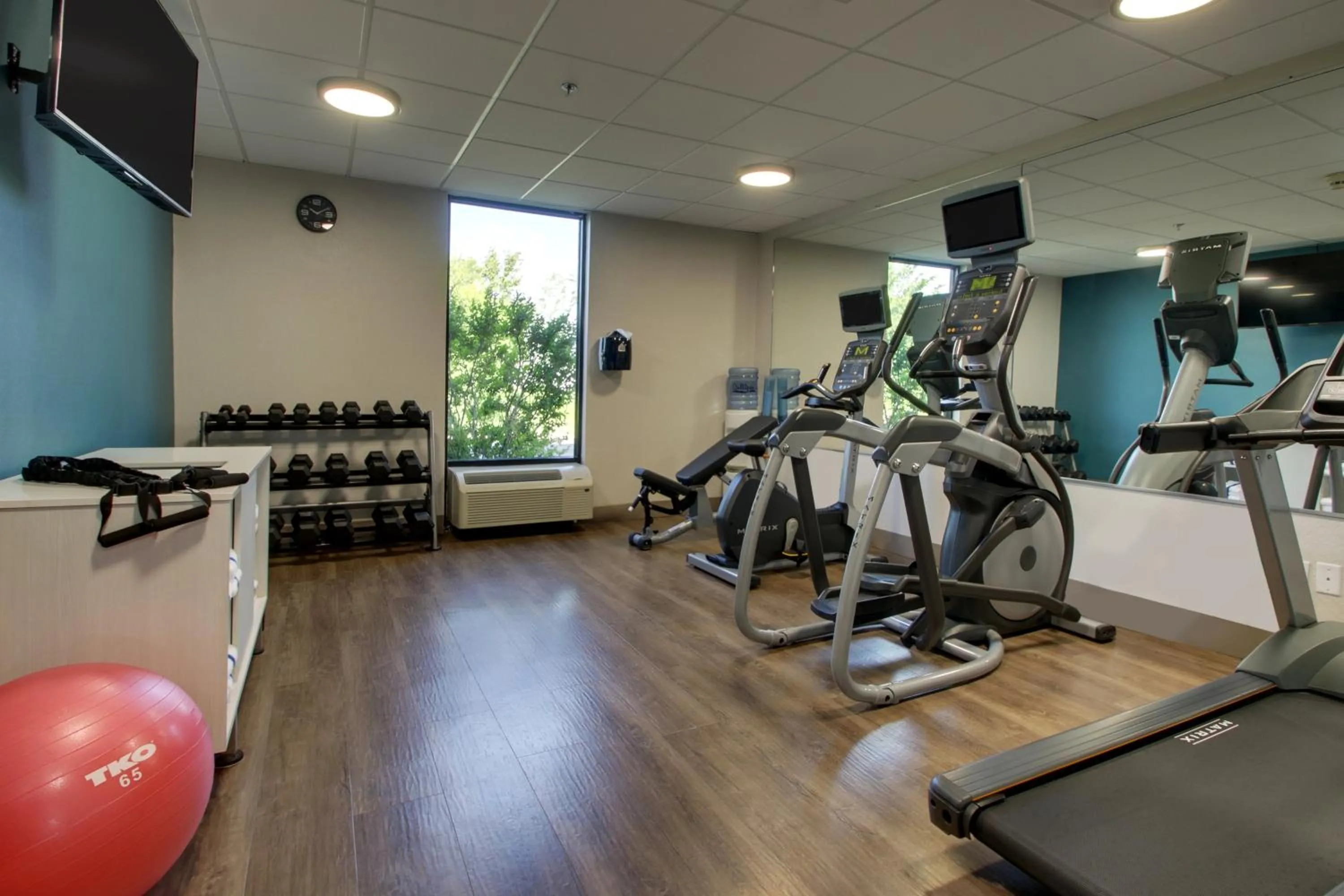 Fitness centre/facilities in Holiday Inn Express Hotel & Suites Lebanon by IHG