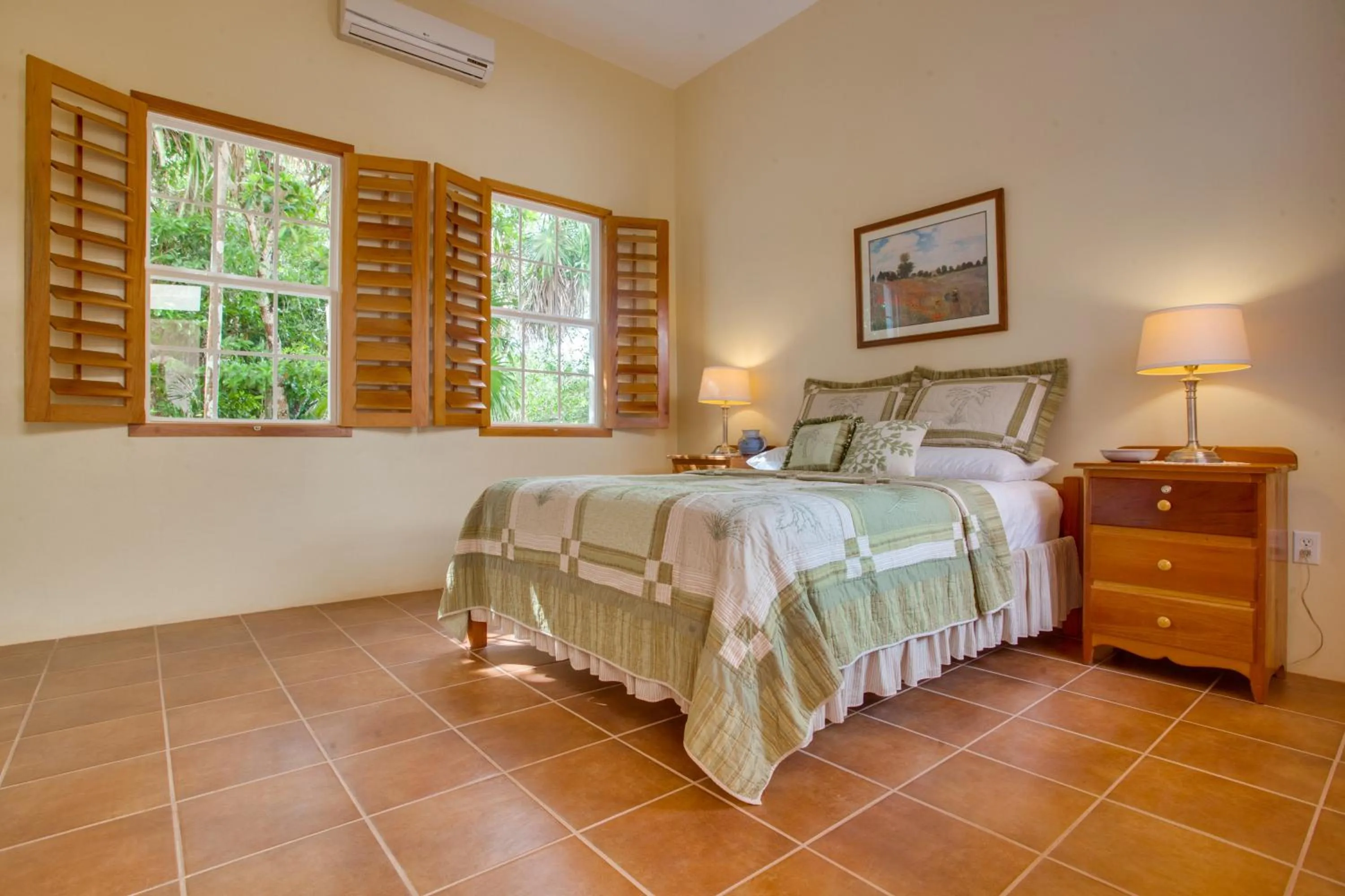 Photo of the whole room, Bed in The Crimson Orchid Inn at Orchid Bay