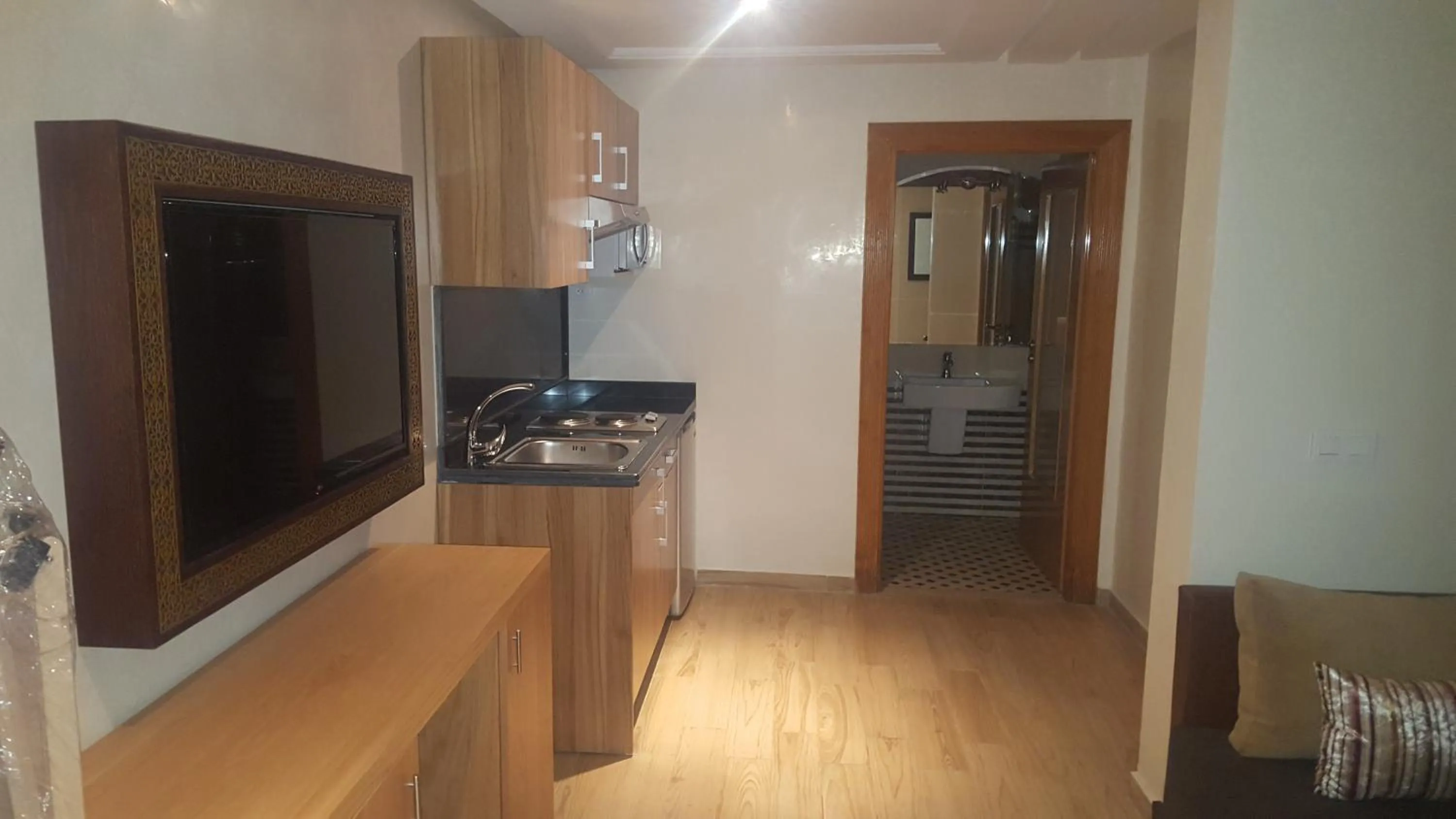 TV and multimedia in Rofaida Appart'Hotel