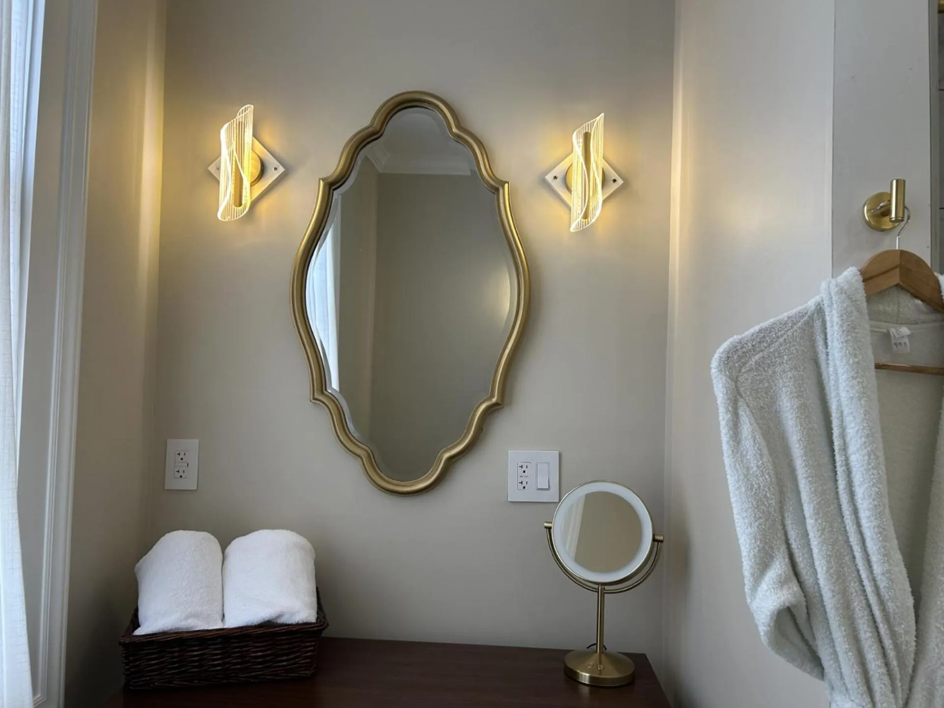 Toilet in Meadows Inn