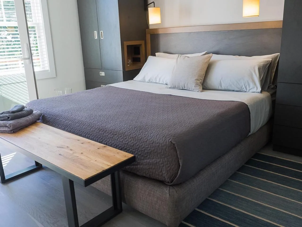 Day, Bed in North Harbor Montauk