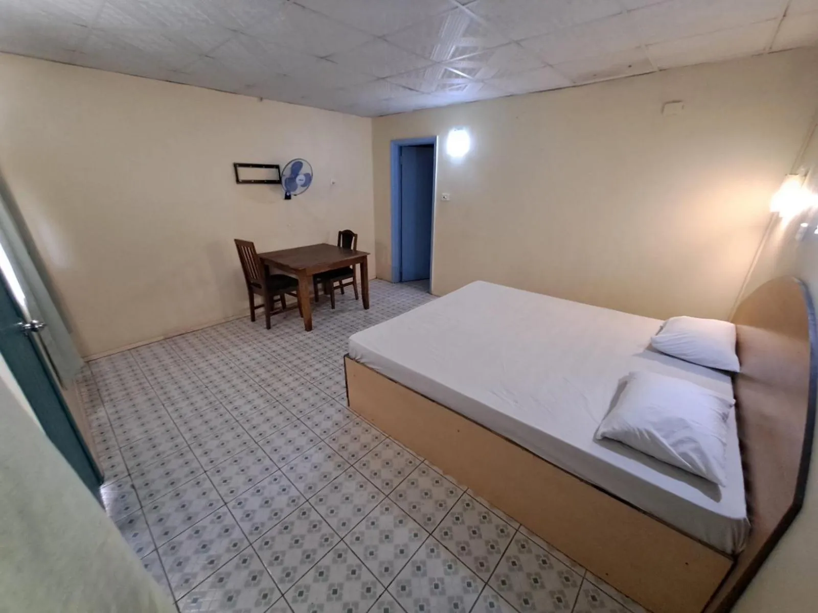 Bedroom, Bed in Funworld Plaza Hotel