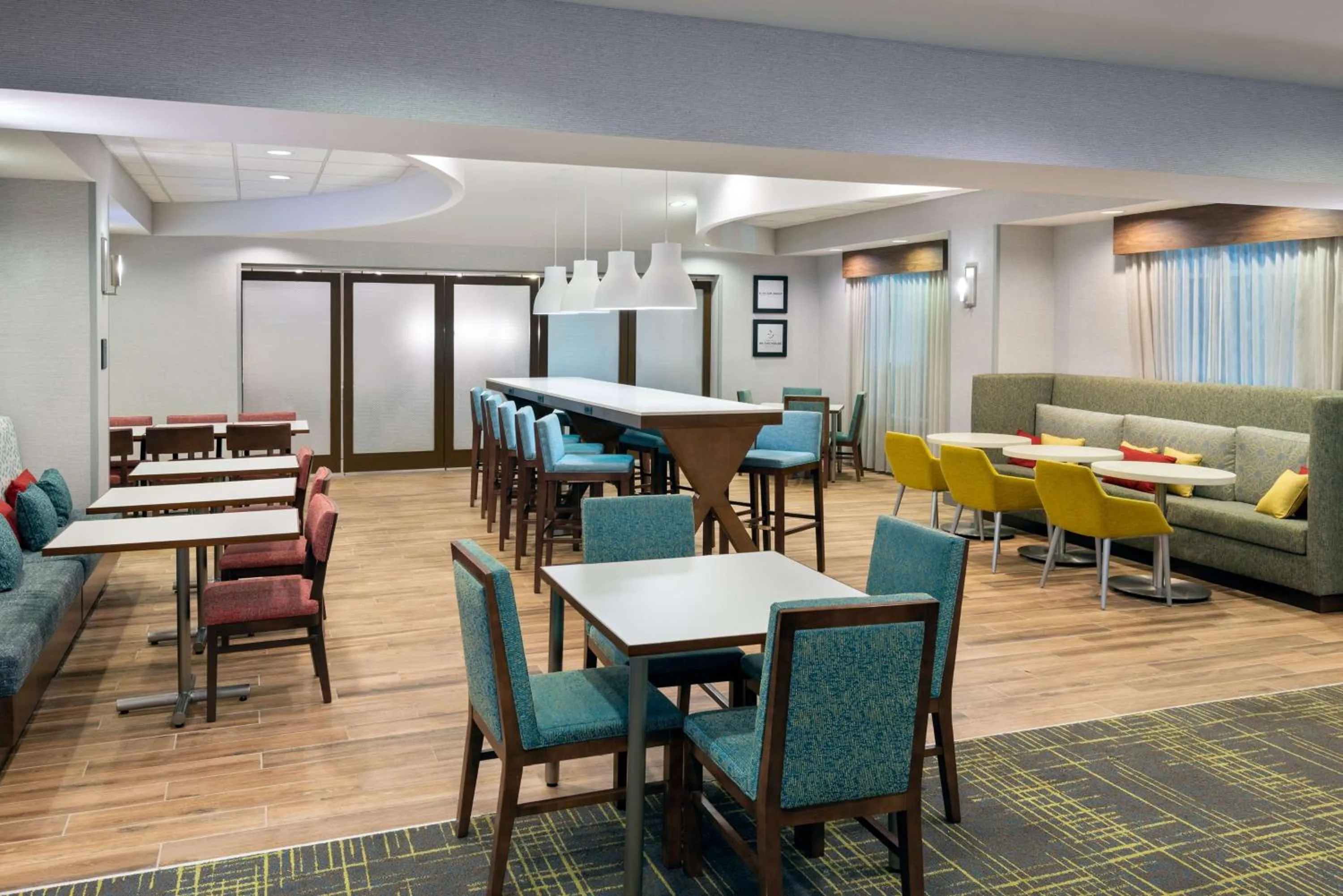 Breakfast in Hampton Inn Petersburg - Southpark Mall