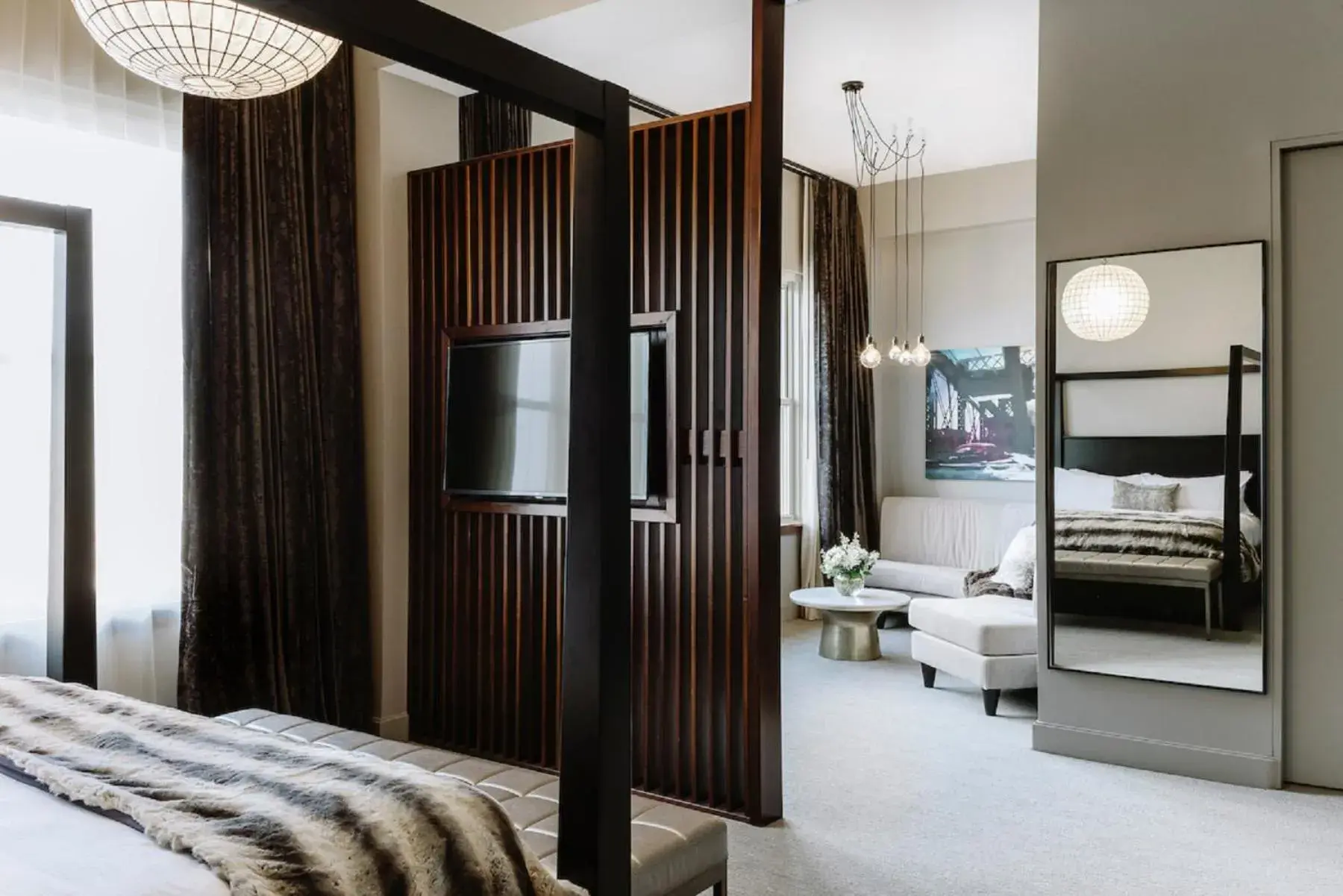 Bed in Hotel Covington Cincinnati Riverfront Bed in Hotel Covington Cincinnati Riverfront