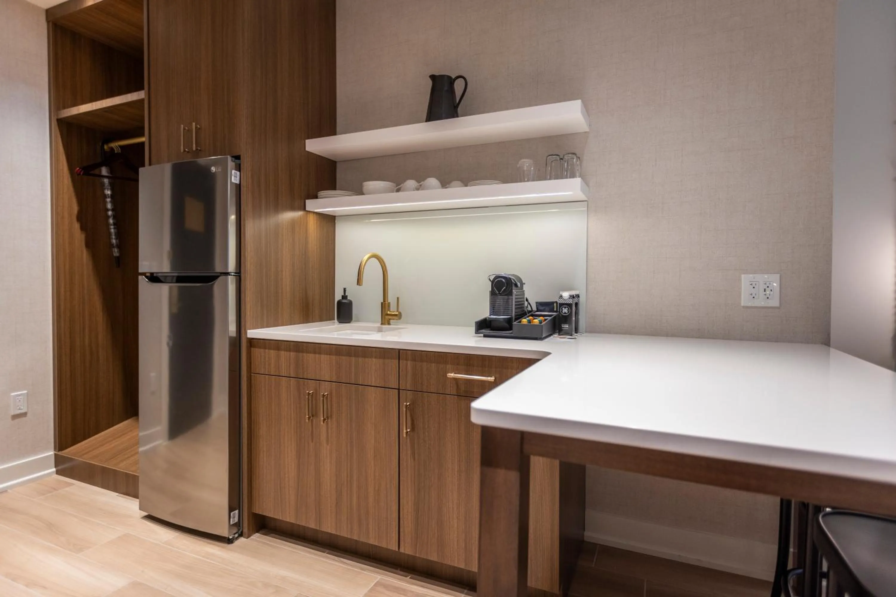 Kitchen or kitchenette in Hotel Covington Cincinnati Riverfront