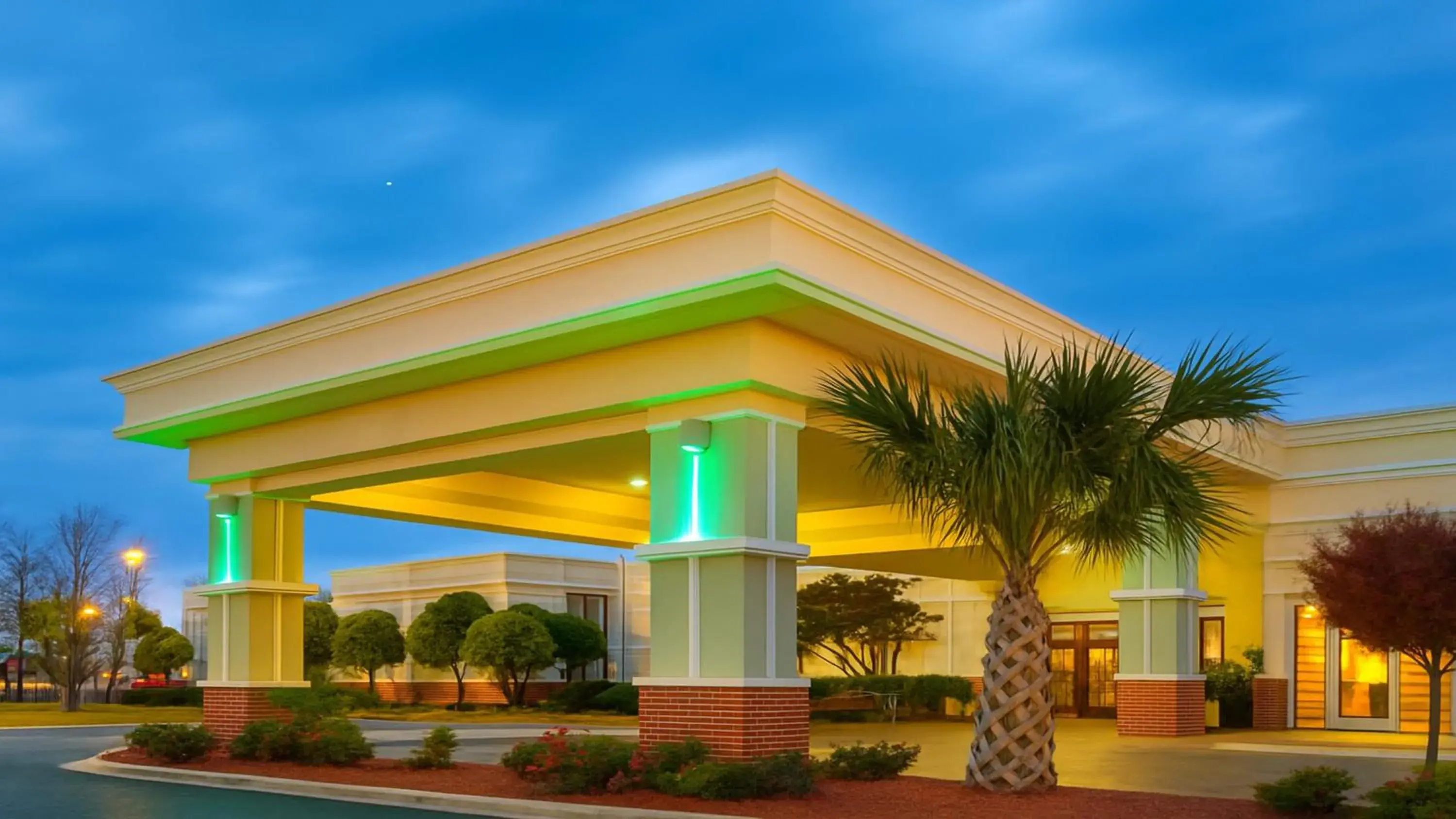 Property building in Holiday Inn Lumberton by IHG Property building in Holiday Inn Lumberton by IHG