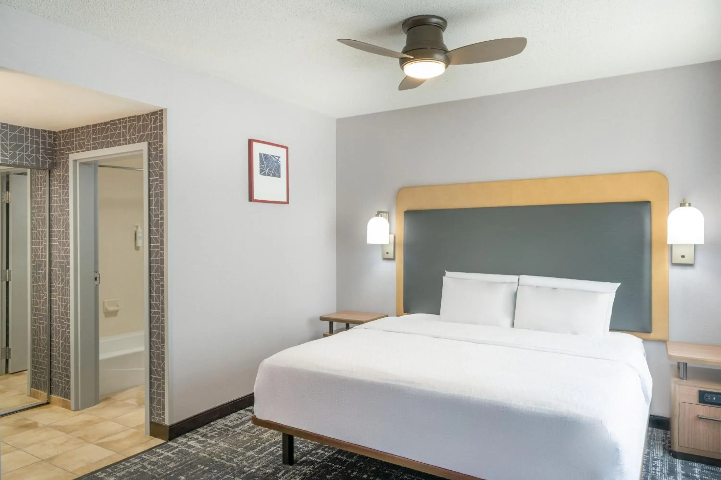 Bed in Homewood Suites by Hilton Pittsburgh-Southpointe Bed in Homewood Suites by Hilton Pittsburgh-Southpointe