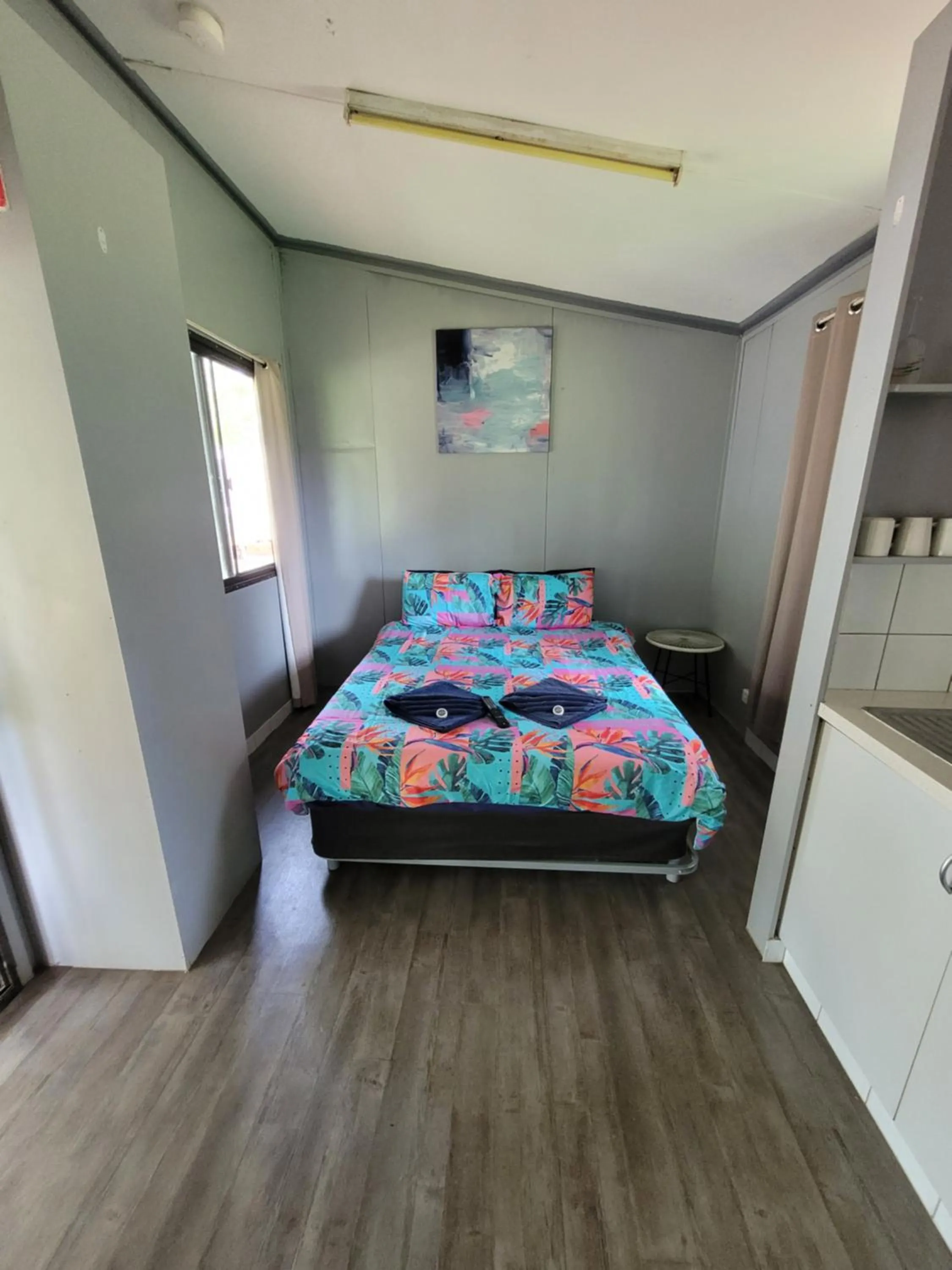 Bed in AAOK Lakes Resort and Caravan Park