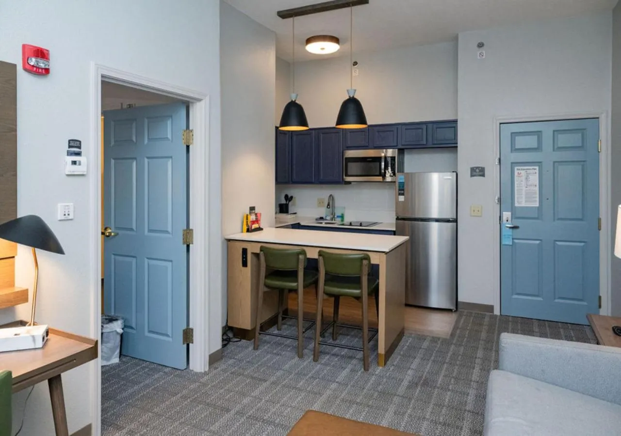 Dining area in Staybridge Suites Jackson by IHG