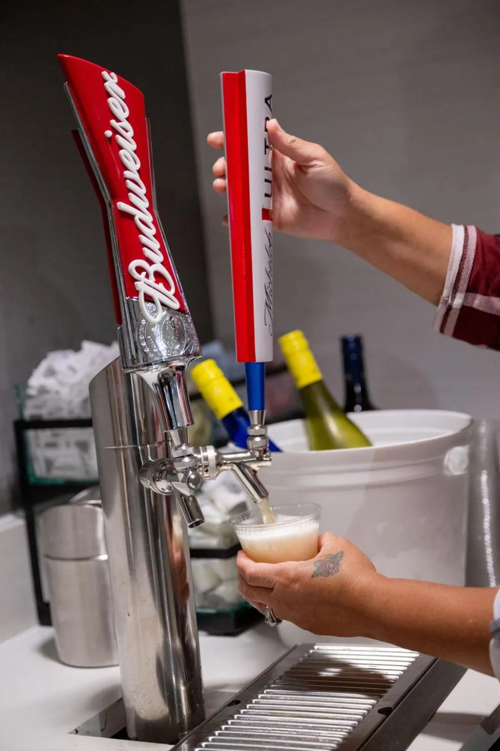 Drinks in Staybridge Suites Jackson by IHG