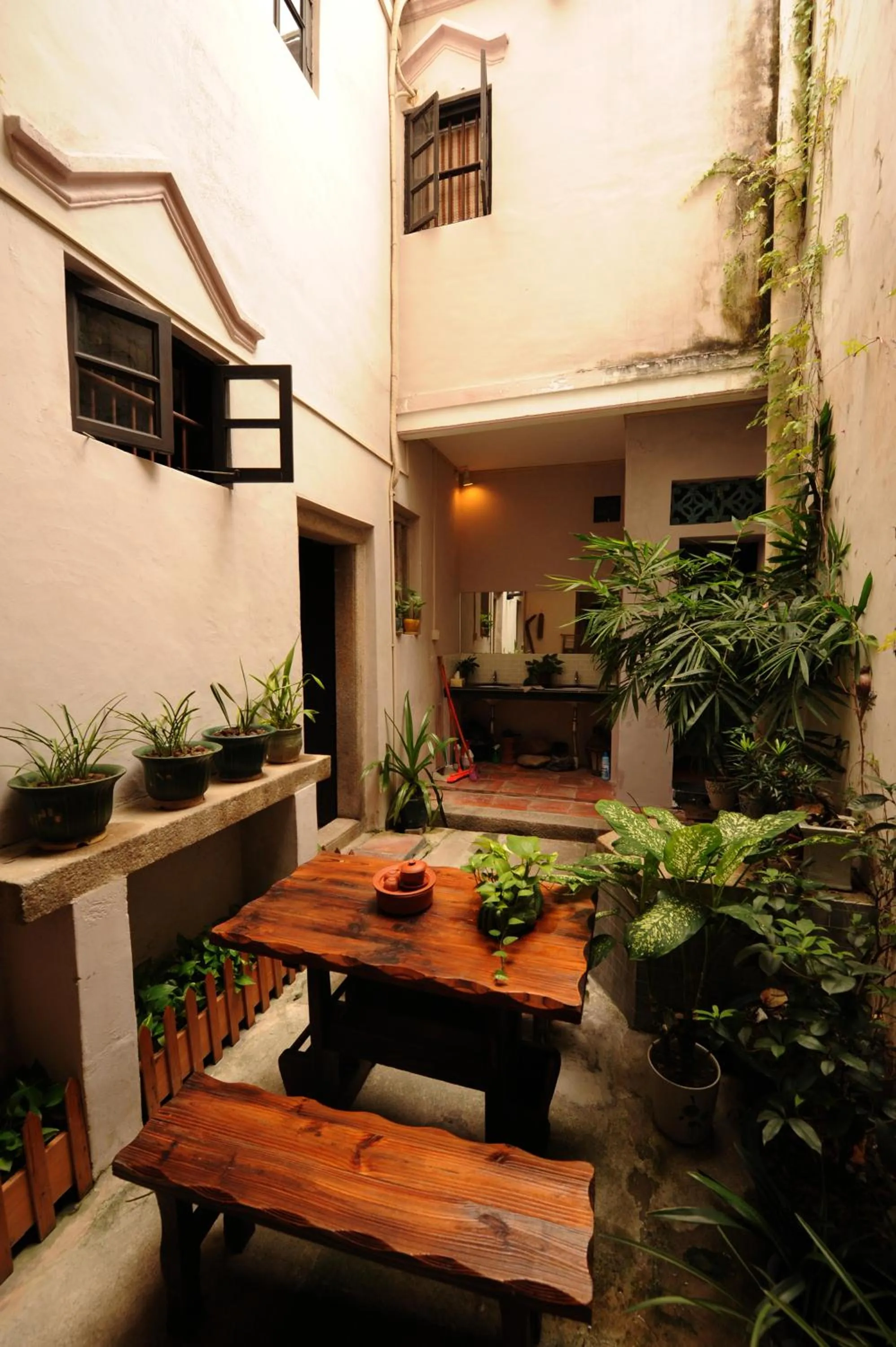 Decorative detail in Zai Yang Inn