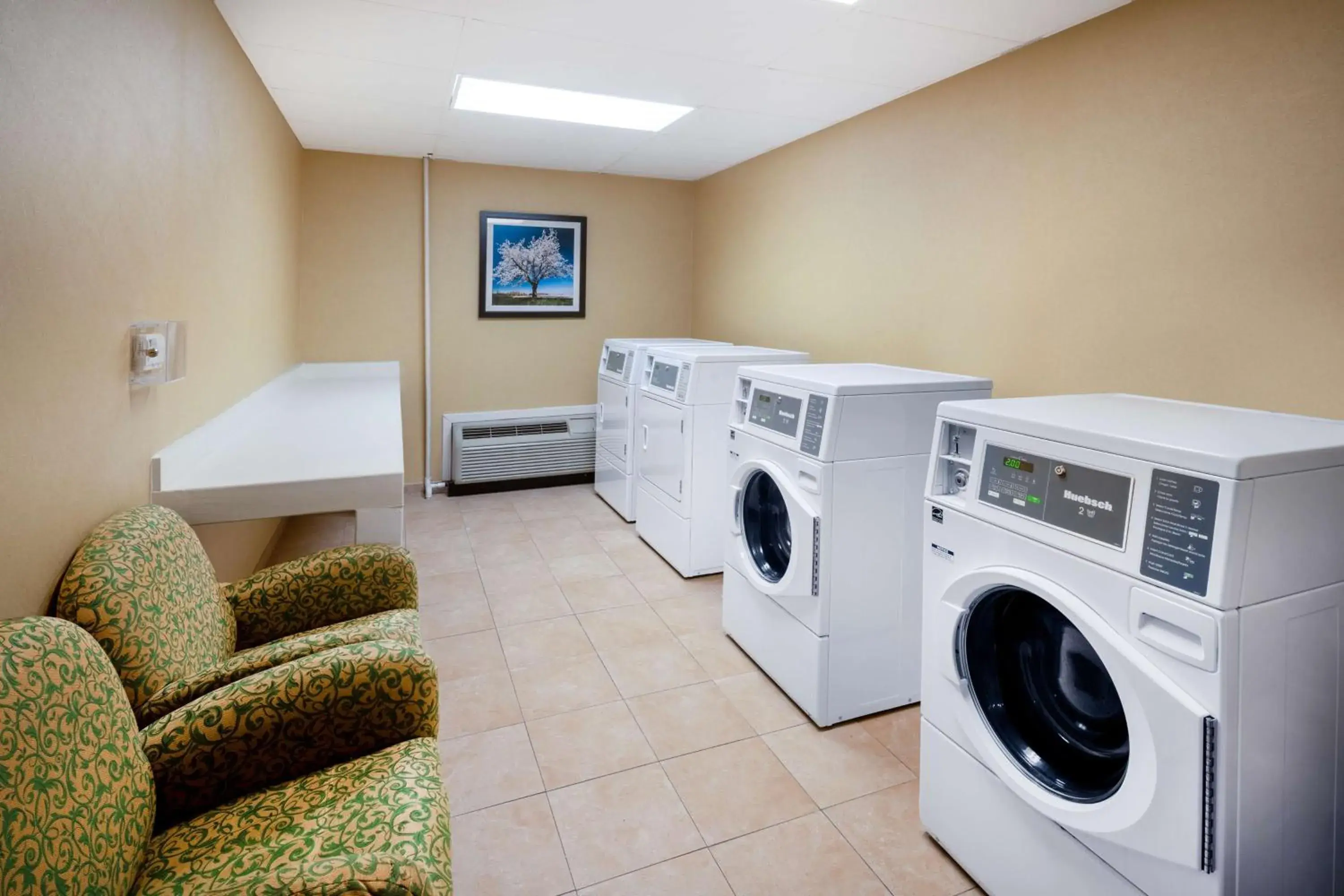 Property building in Hampton Inn Covington Property building in Hampton Inn Covington